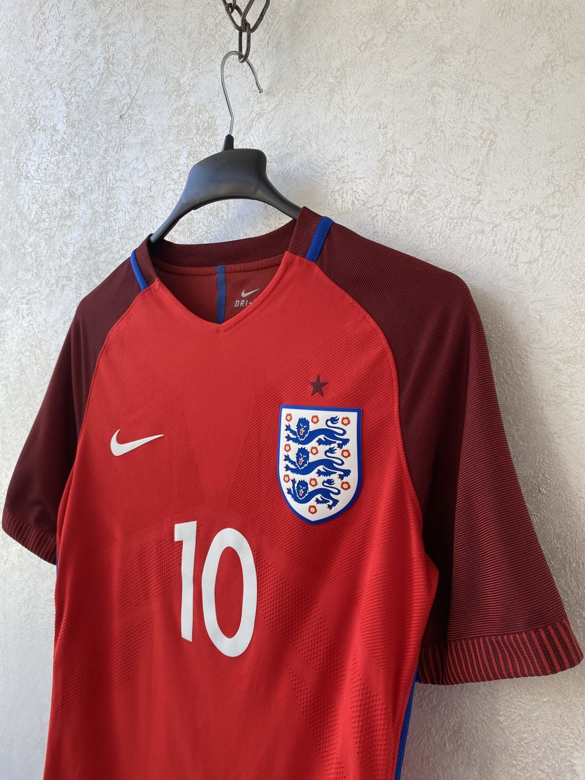 Nike ENGLAND 2016 PLAYER ISSUE #10 ROONEY FOOTBALL SHIRT NIKE Size US M / EU 48-50 / 2 - 5 Thumbnail