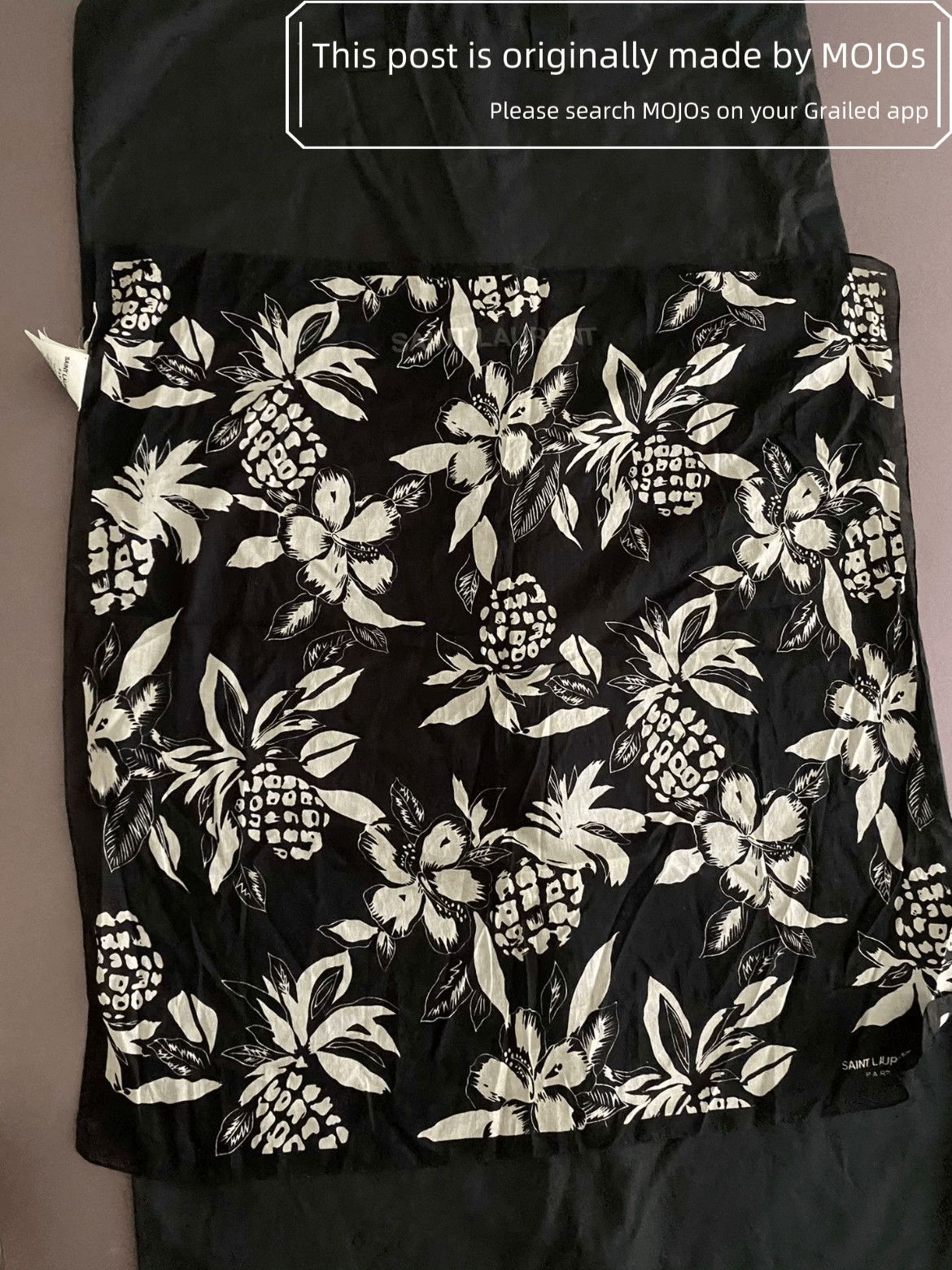 Saint Laurent Paris Saint Laurent Paris 16AW Pineapple Pattern Silk Scarf mojos Size ONE SIZE - 1 Thumbnail