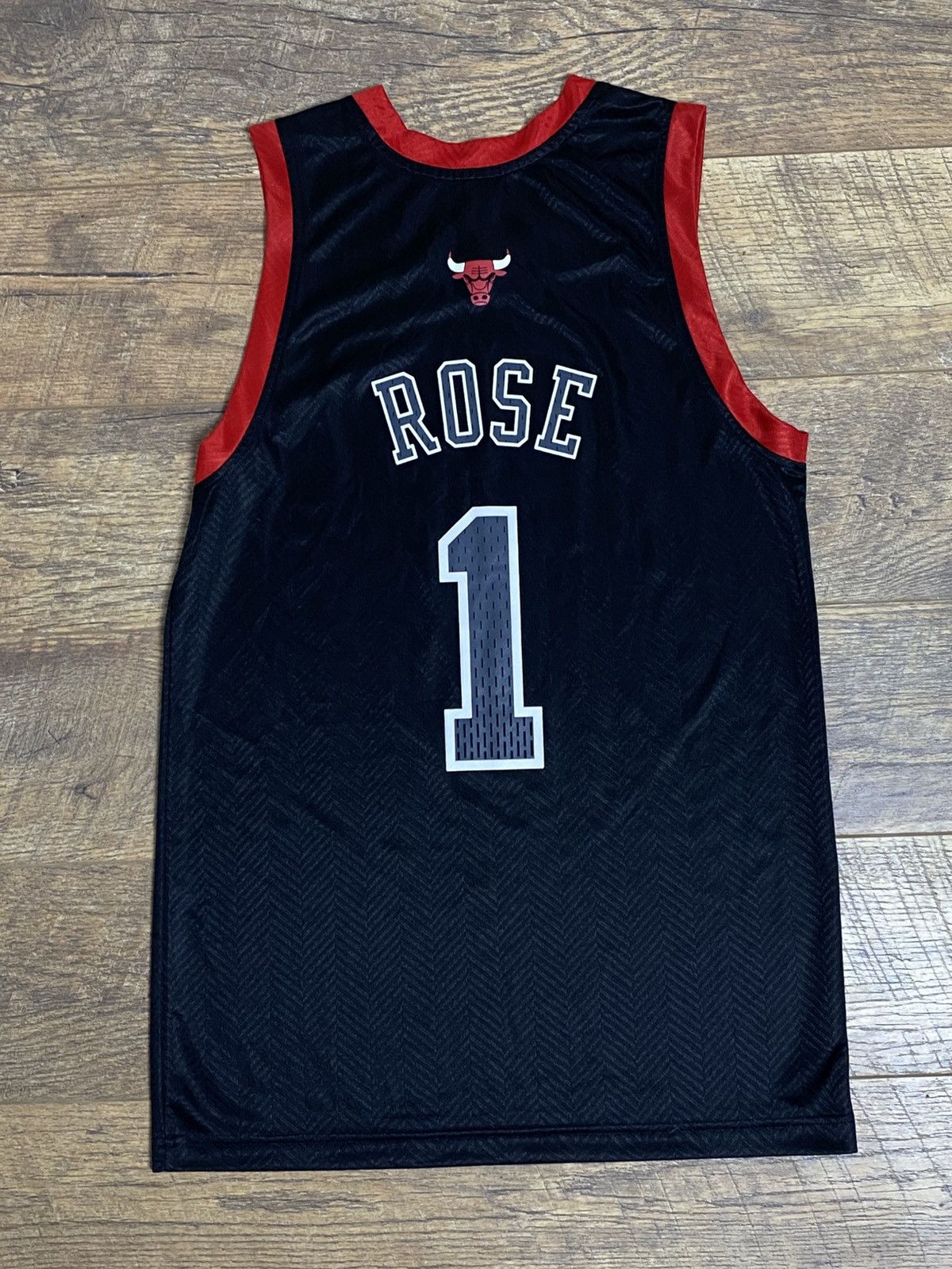 Adidas Very Rare Vtg Adidas Bulls #1 Rose Swingman Jersey M Size US M / EU 48-50 / 2 - 6 Thumbnail