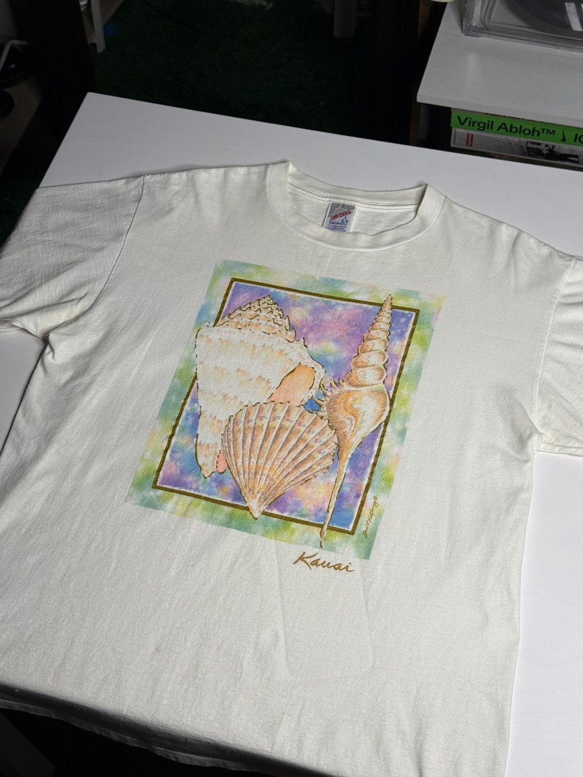 Vintage VINTAGE 1990's Kauai Seashells Tee “Cream” [L] PREOWNED Size US L / EU 52-54 / 3 - 1 Thumbnail