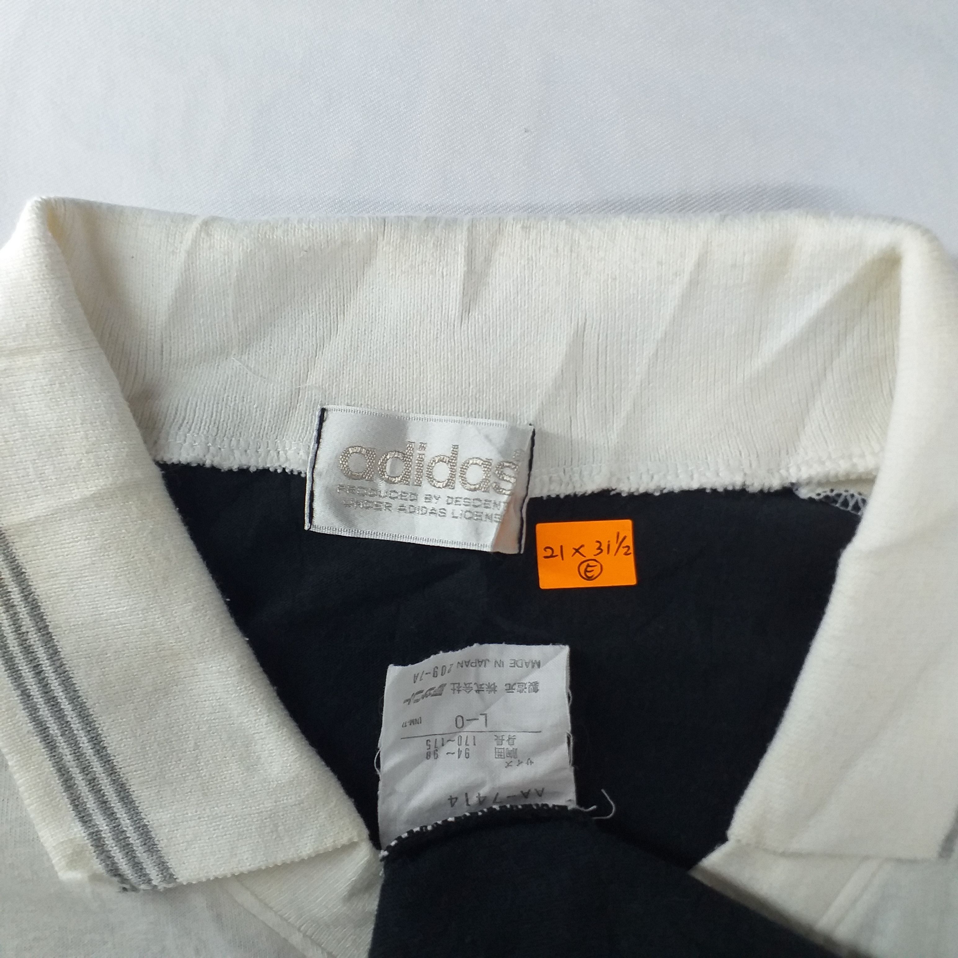 Adidas Vintage Adidas Button Large Tee -E036 Size US L / EU 52-54 / 3 - 3 Thumbnail
