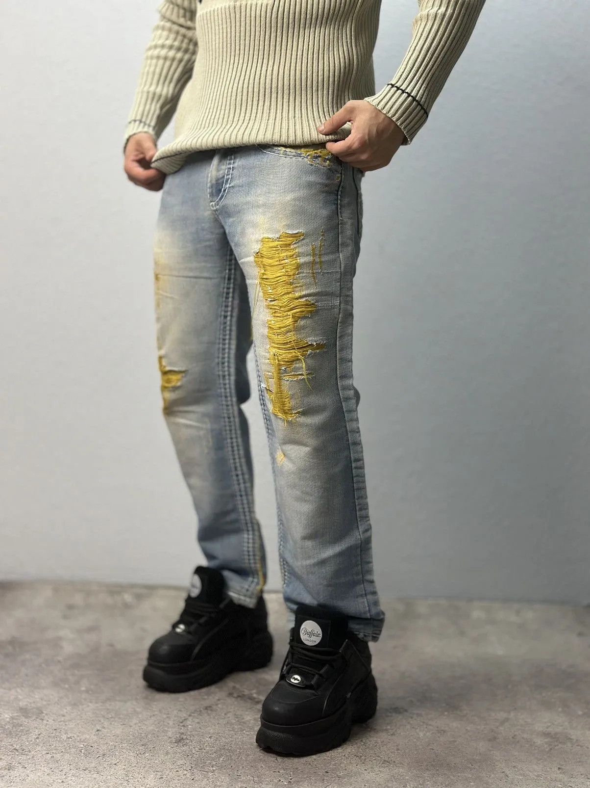 True Religion Vintage USA True Religion Japan Distressed Faded Denim Y2K Size US 31 - 2 Thumbnail