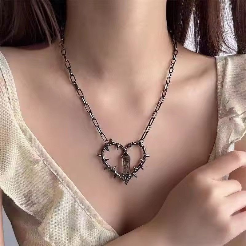 Vintage Heart Torn Necklace Size ONE SIZE - 1 Thumbnail