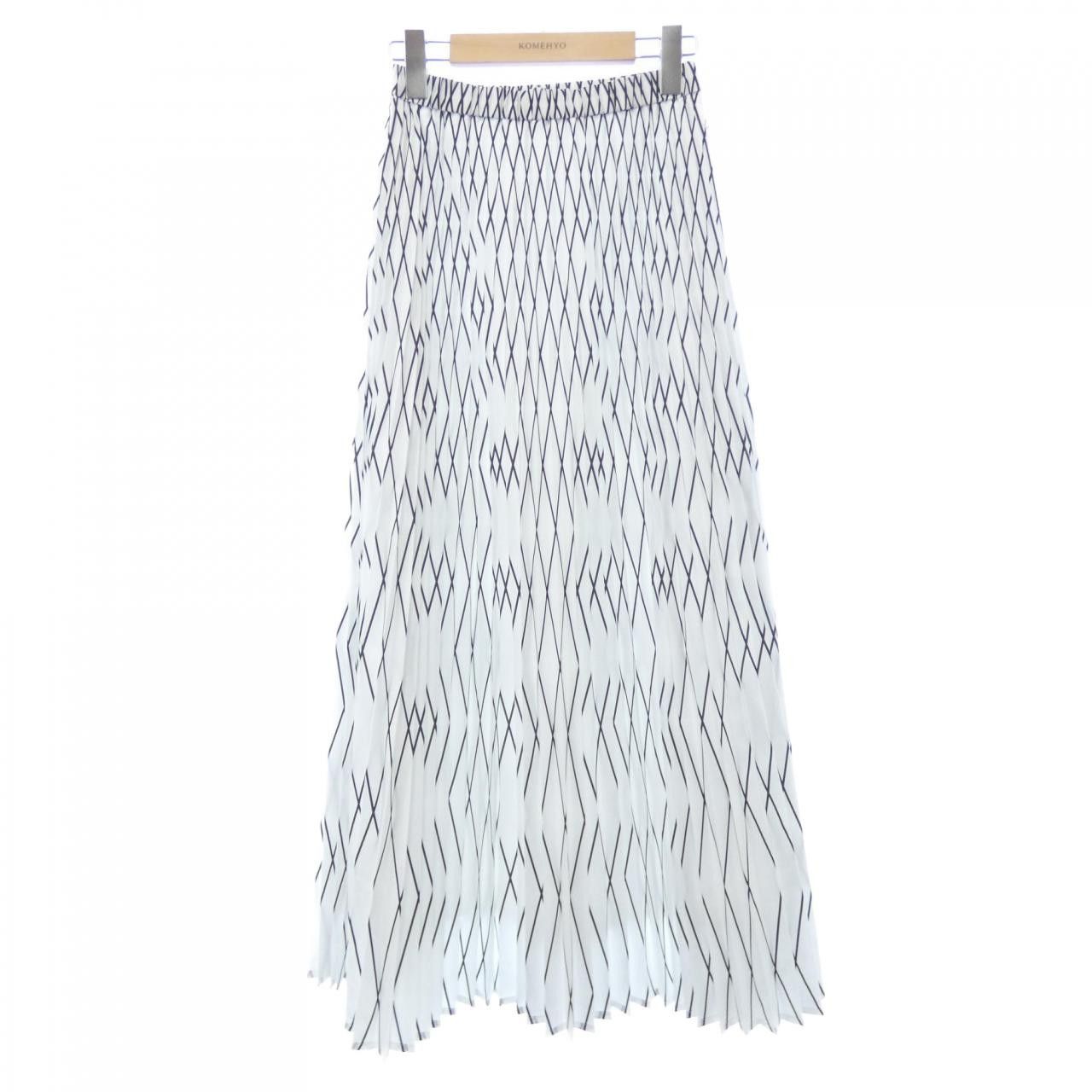 Other Other UN3D. Skirt Textile Skirts DUTY FREE for USA Size ONE SIZE - 1 Thumbnail