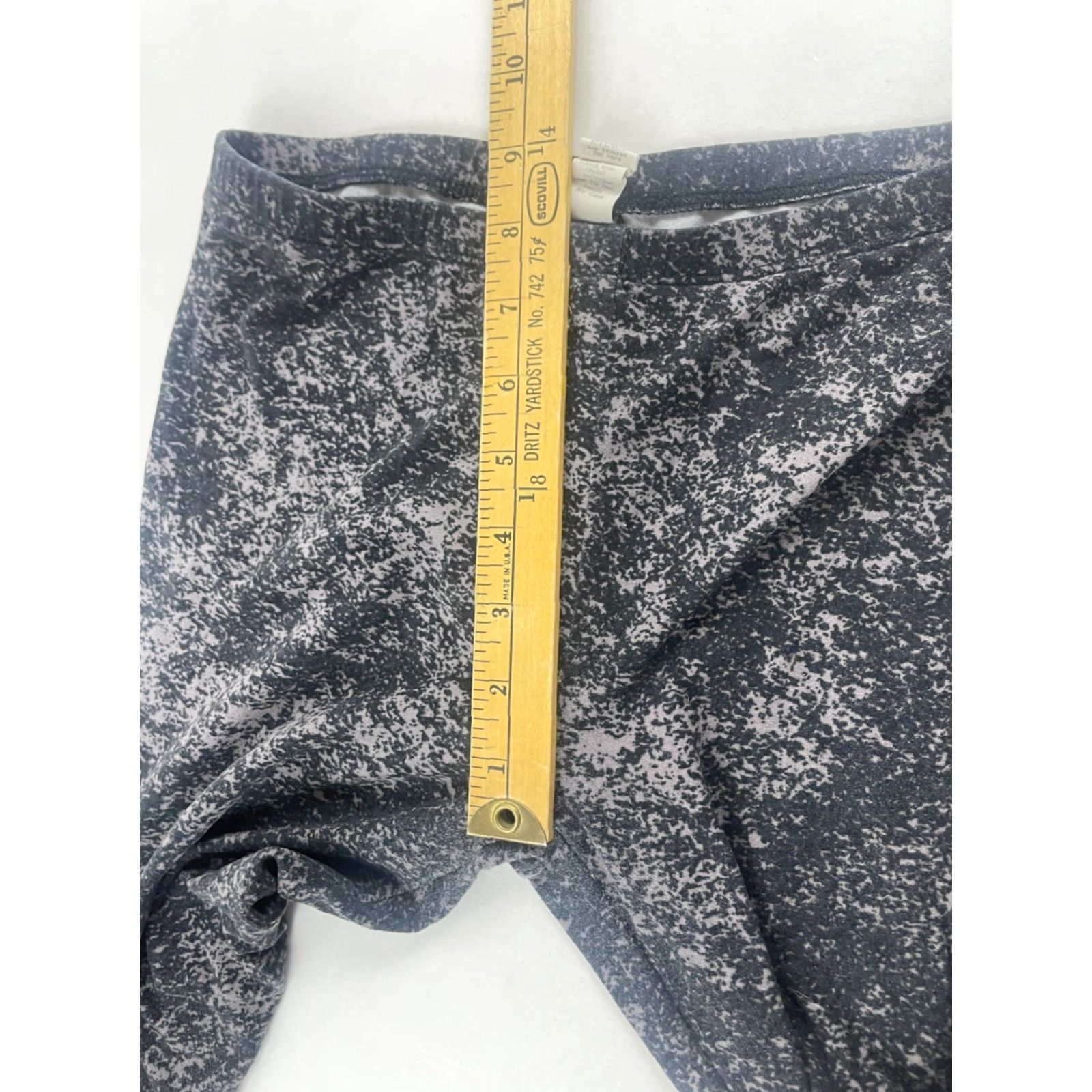 Vintage Pink Rose Pants Women's Size Small Black Gray Granite Pull On Leggings Stretch Size 42" / US 20 - 4 Thumbnail