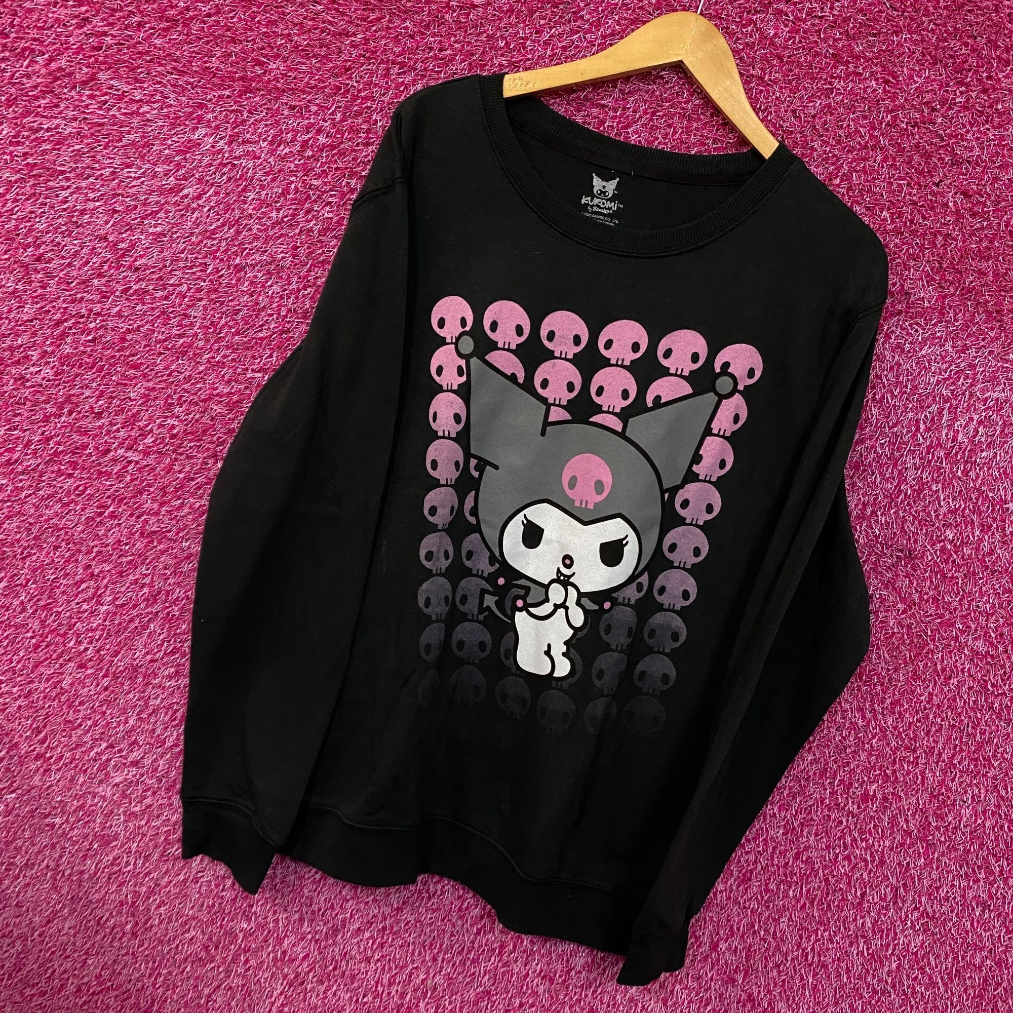 Disney Kuromi skulls Crewneck sweater size large Size L / US 10 / IT 46 - 3 Thumbnail