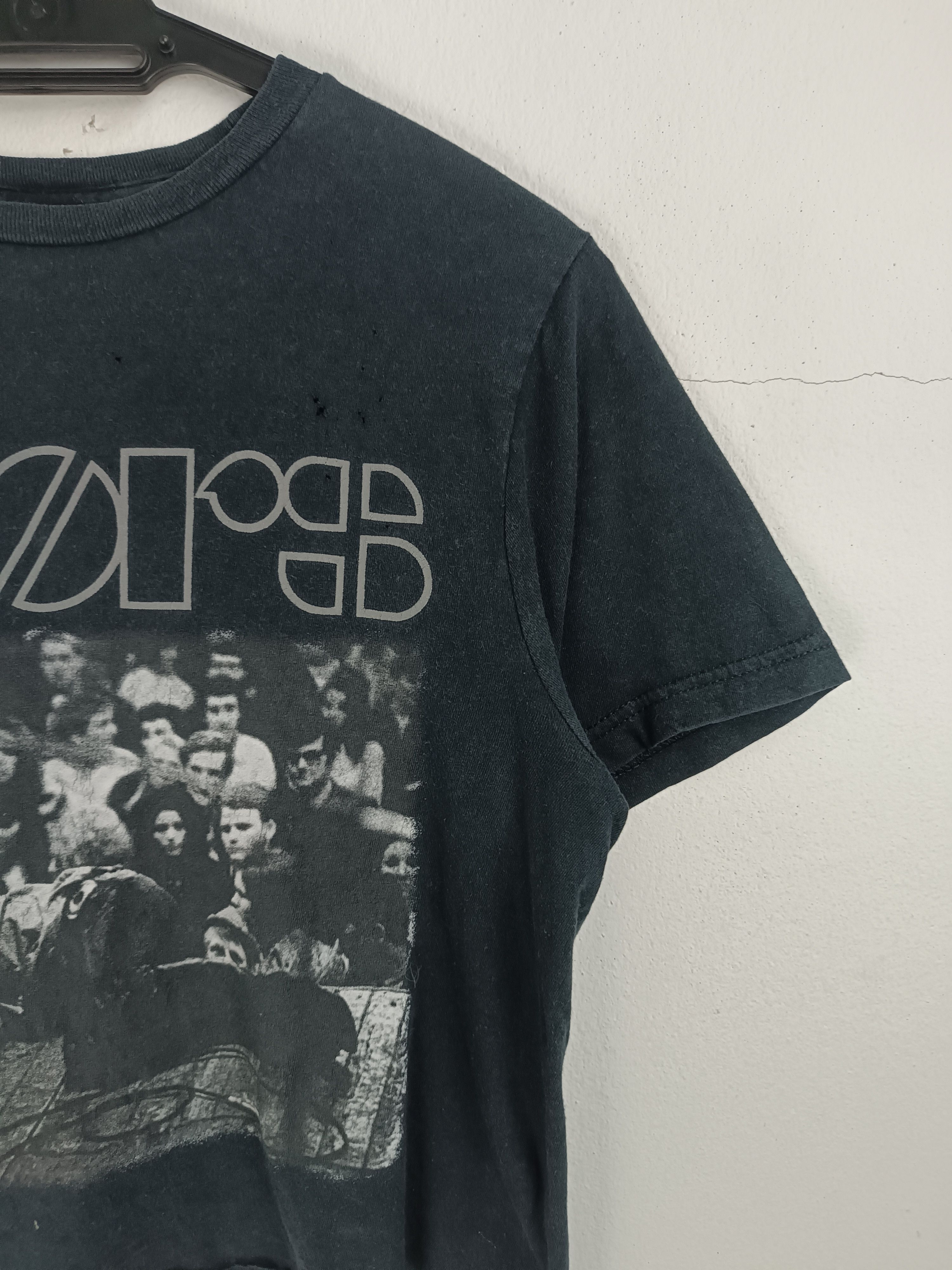Vintage THRASHED FADED VINTAGE Y2K THE DOORS CROP TOP MORRISON who Size US S / EU 44-46 / 1 - 6 Thumbnail