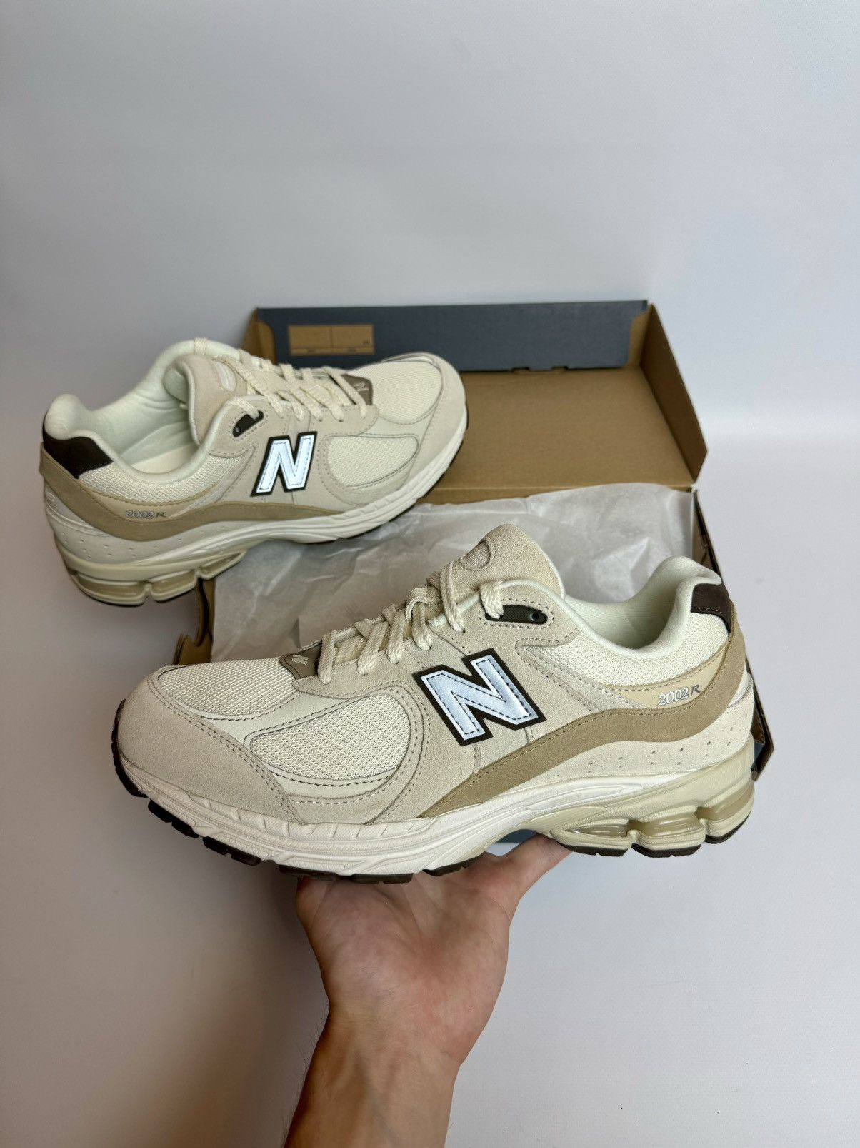 New Balance DS Original New Balance 2002R M2002RAB Size US 9 / EU 42 - 1 Thumbnail