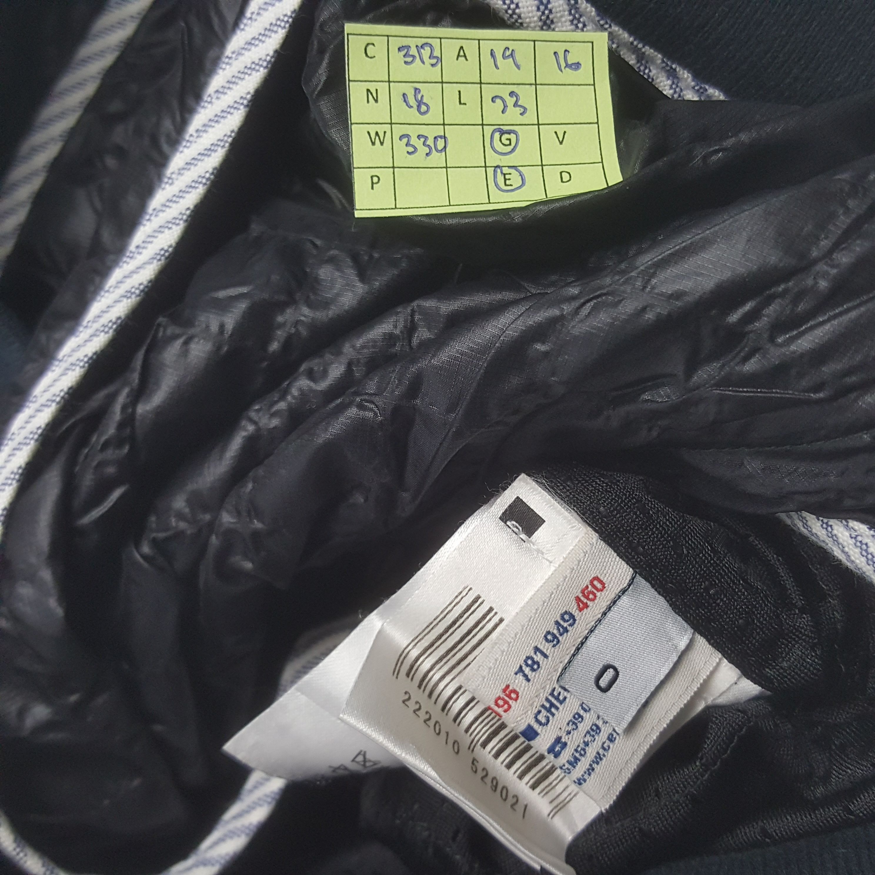 Moncler Vintage Moncler Puffer Vest Jacket C313N18 Size US S / EU 44-46 / 1 - 6 Thumbnail