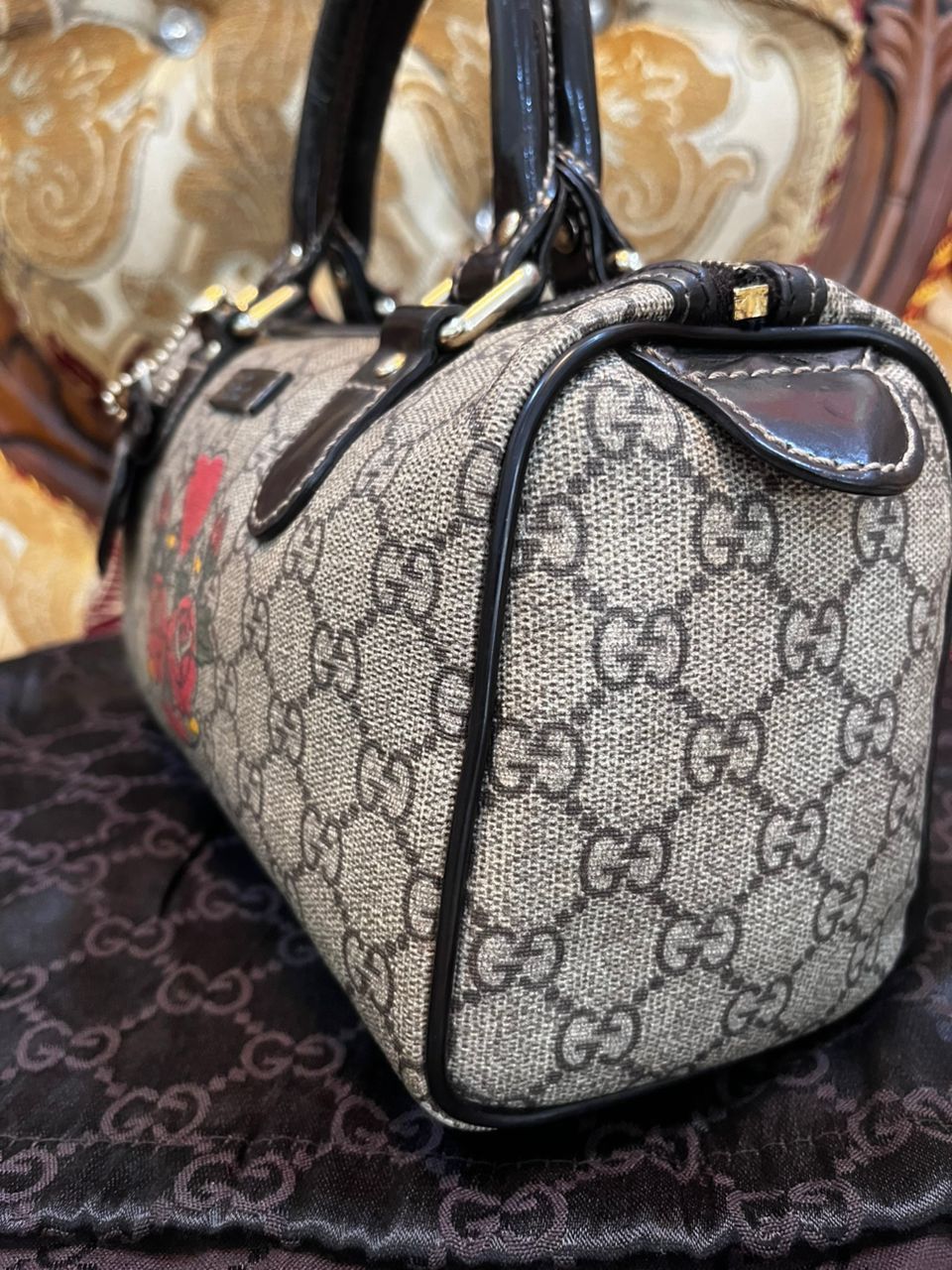 Gucci Authentic Gucci Beige Ebony Heart Tattoo GG Supreme Small Size ONE SIZE - 11 Thumbnail