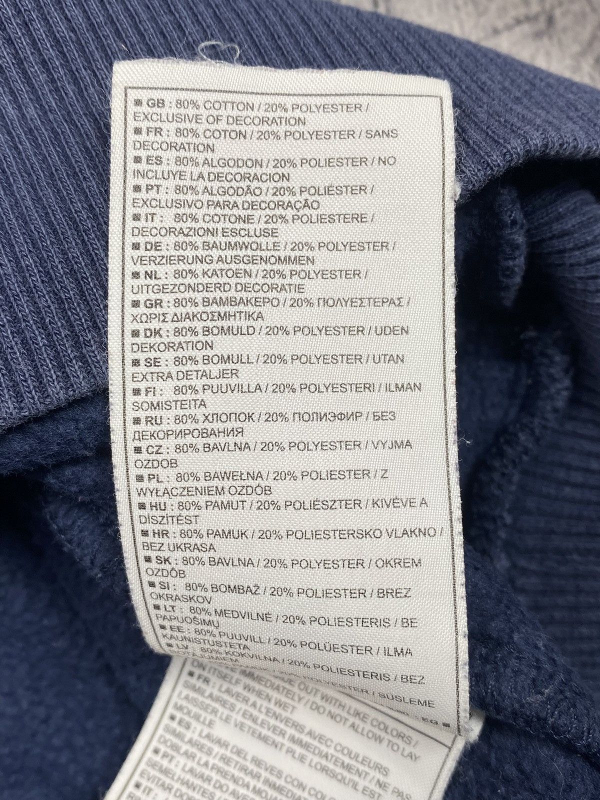 Nike Vintage Nike Swoosh Embroidered Logo Crewneck Sweatshirt Size US S / EU 44-46 / 1 - 13 Thumbnail