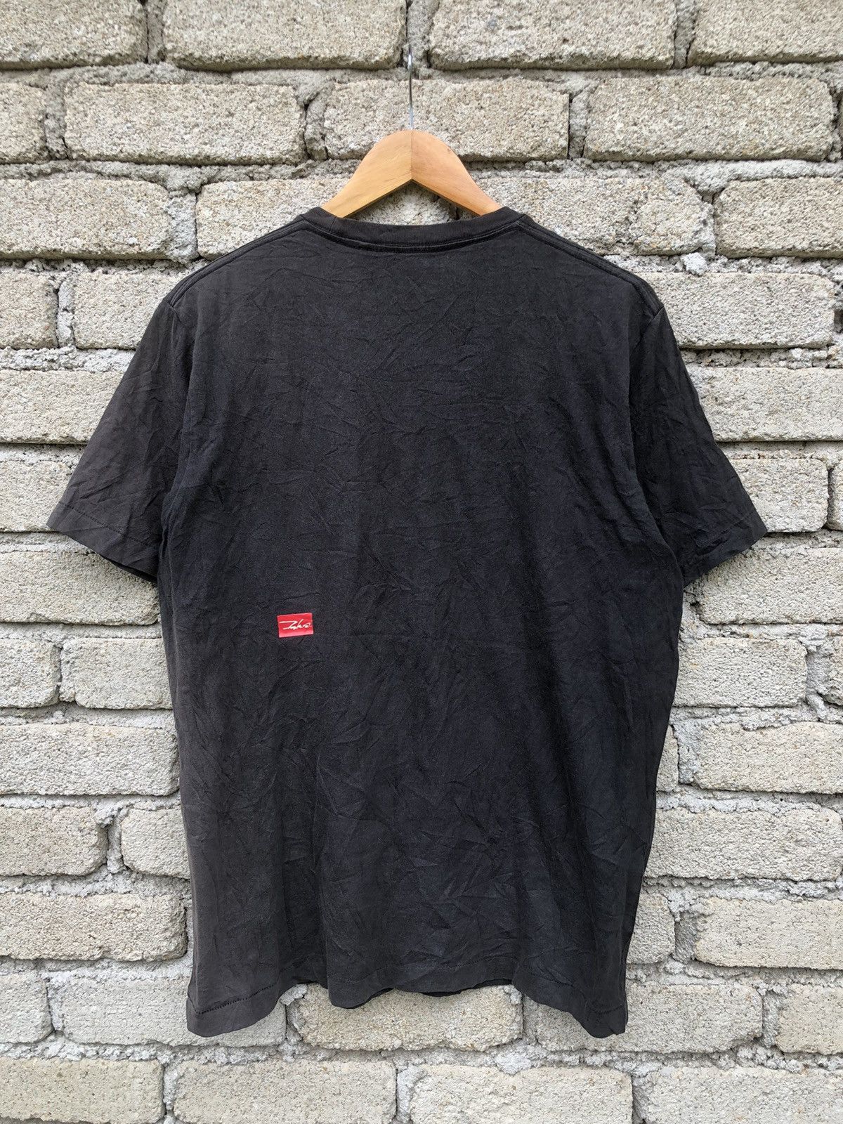 Japanese Brand Futura X UT Uniqlo Abstract Expressionist Tshirt Size US L / EU 52-54 / 3 - 8 Thumbnail