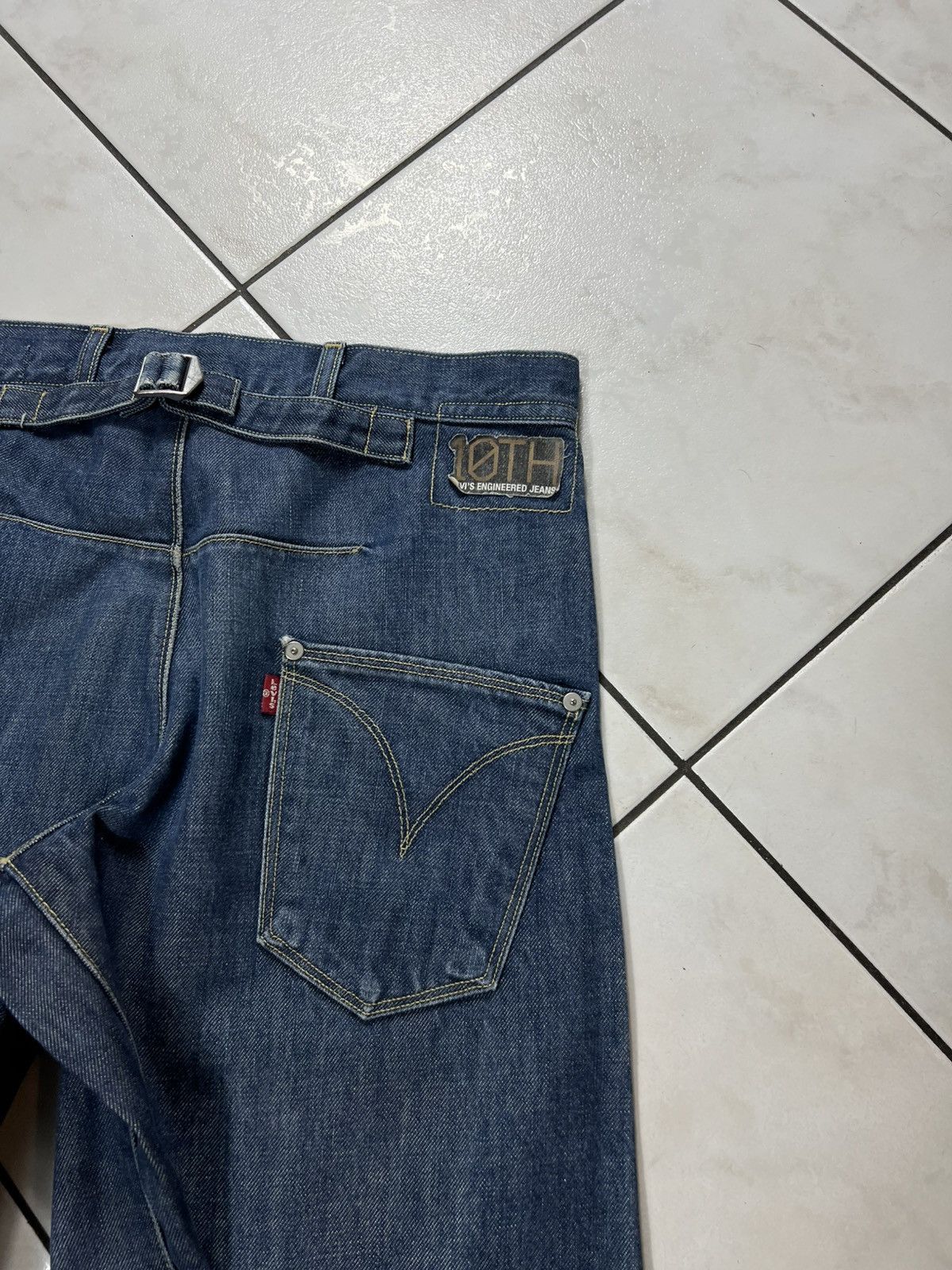 Levi's Vintage Levi’s engineered jeans baggy y2k buckle back 10th Size US 30 / EU 46 - 14 Thumbnail