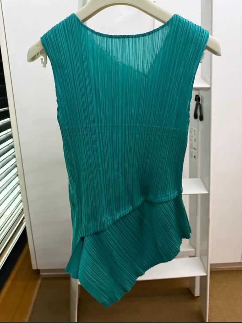 Issey Miyake Issey Miyake size:4 Green pleated vest top Size S / US 4 / IT 40 - 3 Thumbnail