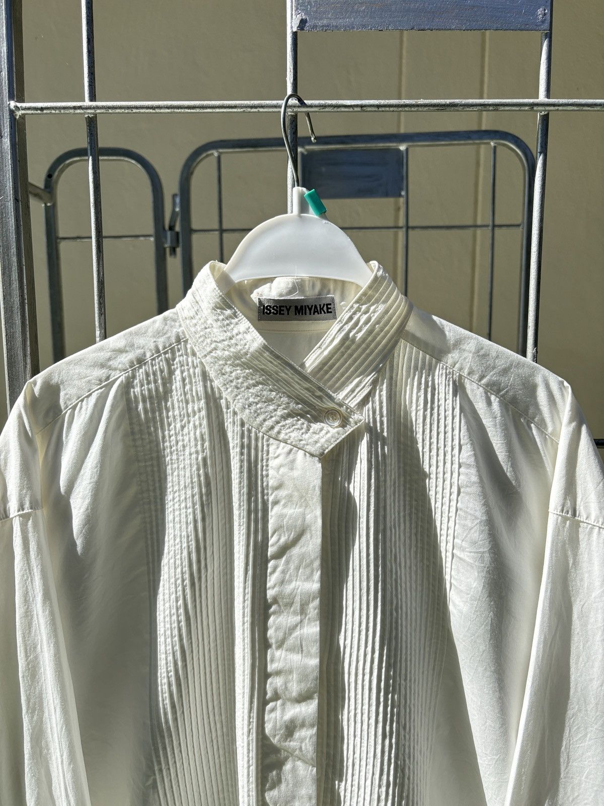 Issey Miyake Issey Miyake pleated white shirt Size M / US 6-8 / IT 42-44 - 2 Thumbnail