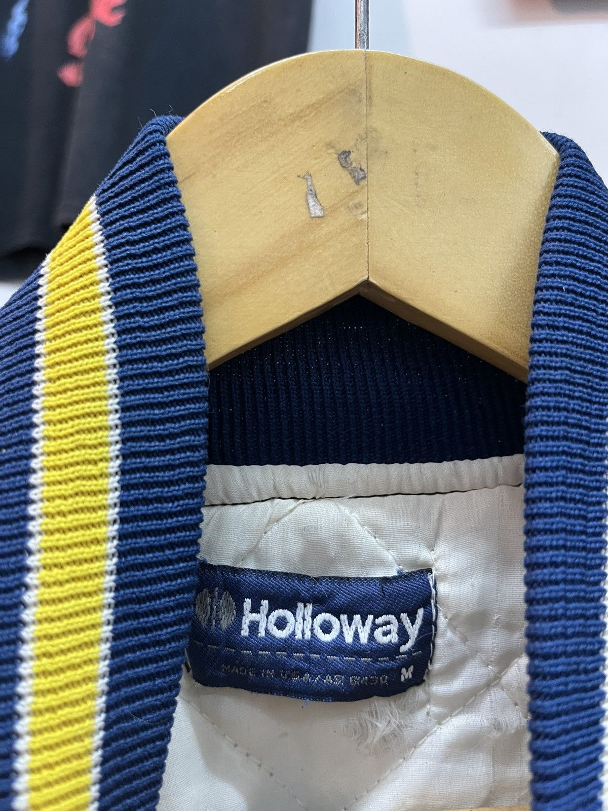 Vintage University of Michigan 80’s Size US M / EU 48-50 / 2 - 4 Thumbnail