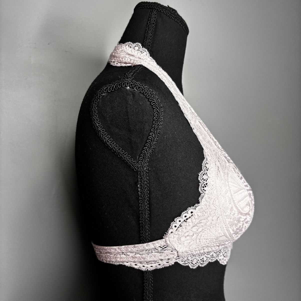 Vintage Bralette de encaje rosa Gilly Hicks XS Size XS / US 0-2 / IT 36-38 - 2 Thumbnail