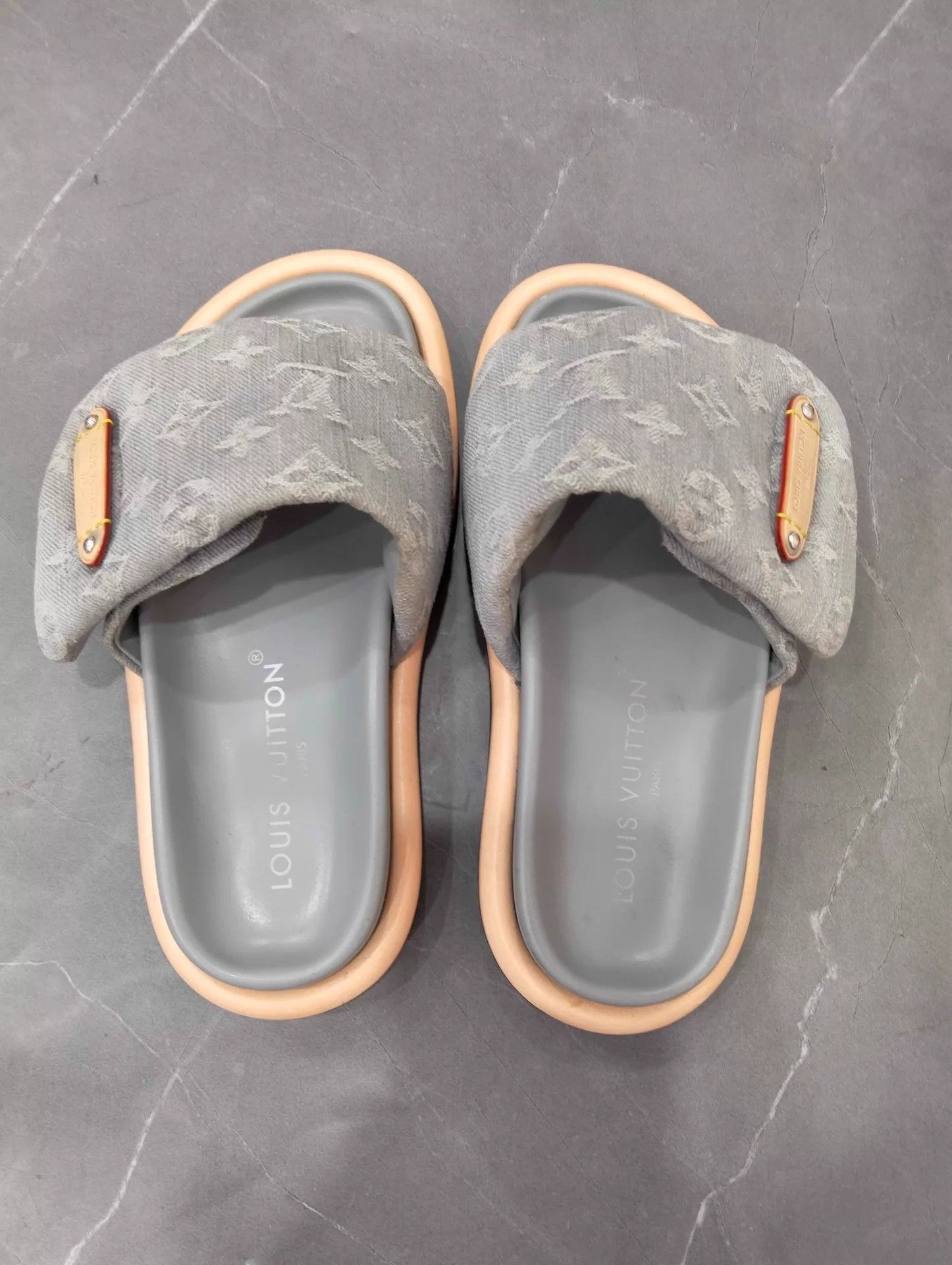 Louis Vuitton Louis Vuitton Denim Slide Sandals EU 35 Size US 4.5 / IT 34.5 - 7 Thumbnail