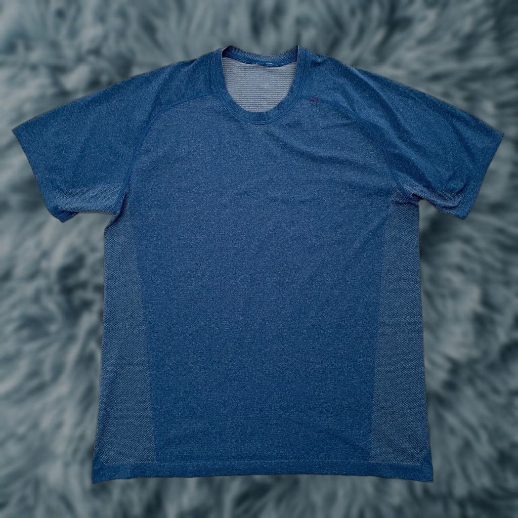 Lululemon Lululemon Metal Vent Tech Shirt Adult XL Blue Short Sleeve Active Top Mens Size US XL / EU 56 / 4 - 1 Thumbnail