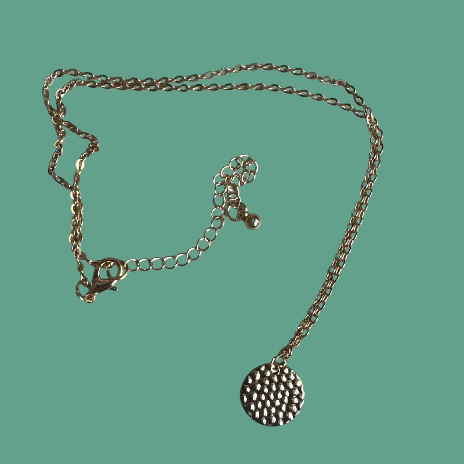 Other gold chain necklace w/ textured disc pendant Size ONE SIZE - 1 Preview