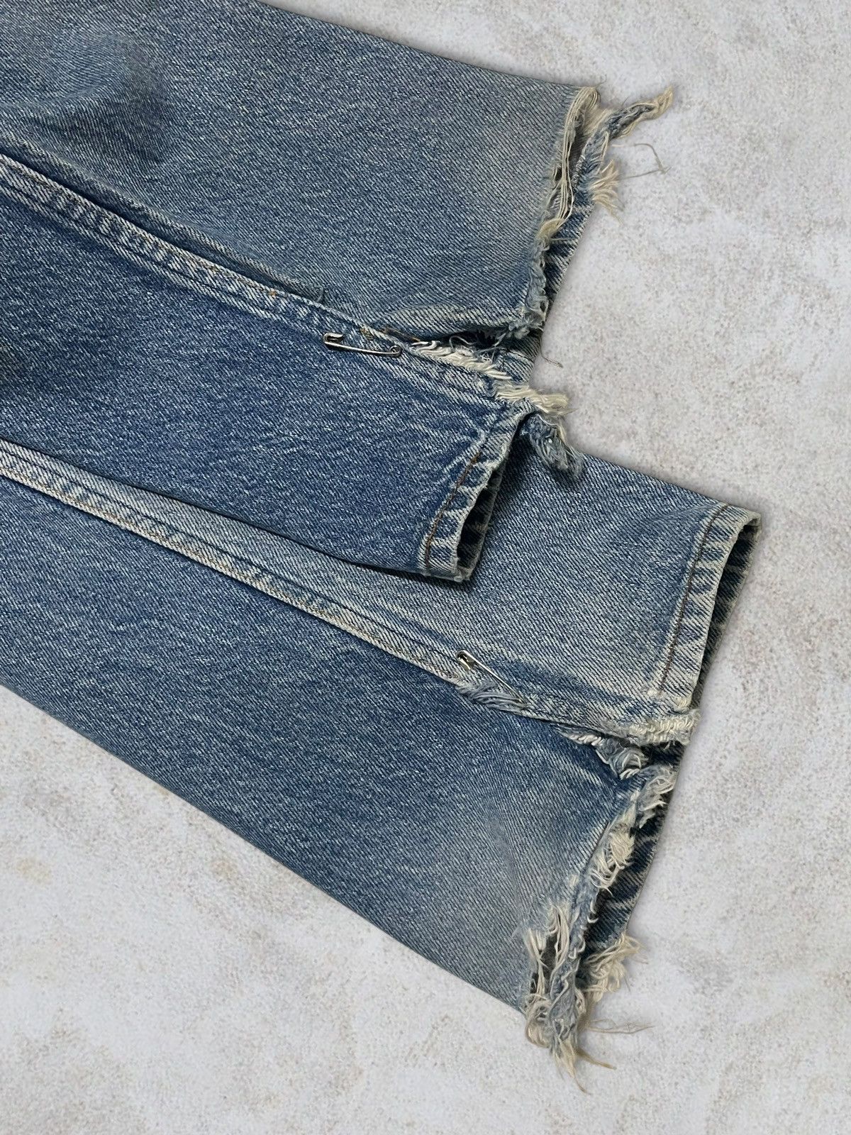 Levi's Vintage Clothing Vintage Levi’s 501 Distressed Washed ButtonFly Straight Jean Size US 31 - 14 Thumbnail