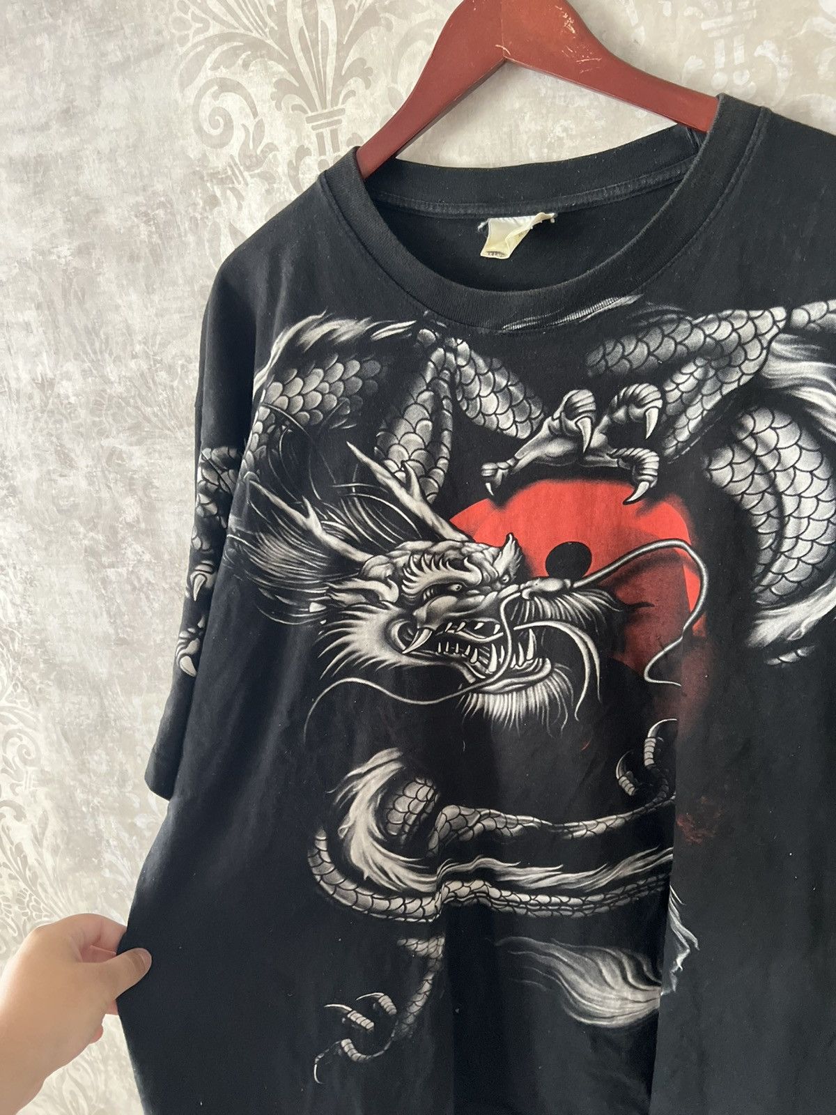 Vintage Vintage Y2K Dragon Graphic Tee Black Red Sun Japan Size US XXL / EU 58 / 5 - 6 Thumbnail