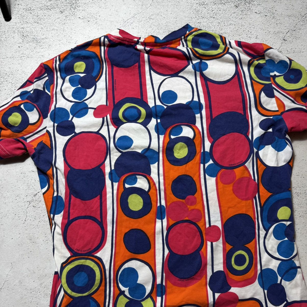 Versace vintage 90s versace t shiet wit abstract print Size XL / US 12-14 / IT 48-50 - 15 Thumbnail