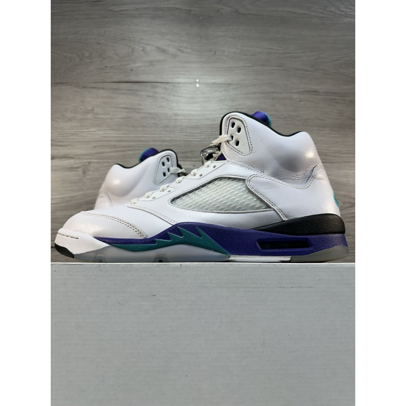 Air Jordan 5 Retro Grape 2025 - Size 13