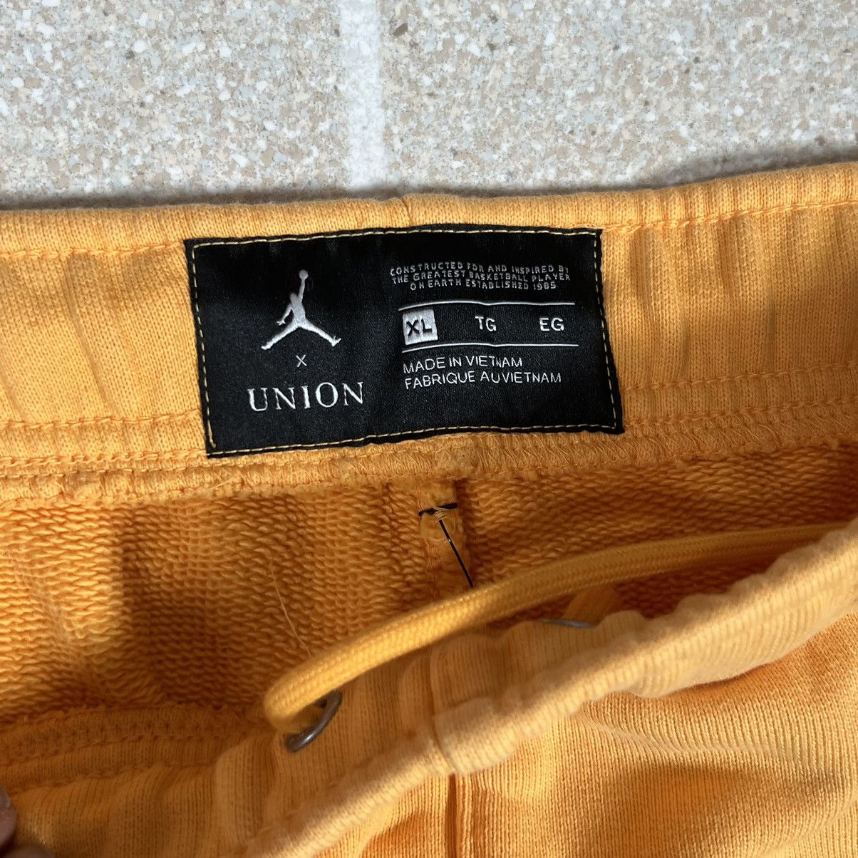 Jordan Brand × Union LA JORDAN x UNION LA MENS FLEECE SWEATPANTS PANTS GOLD NEW Size US 36 / EU 52 - 4 Thumbnail