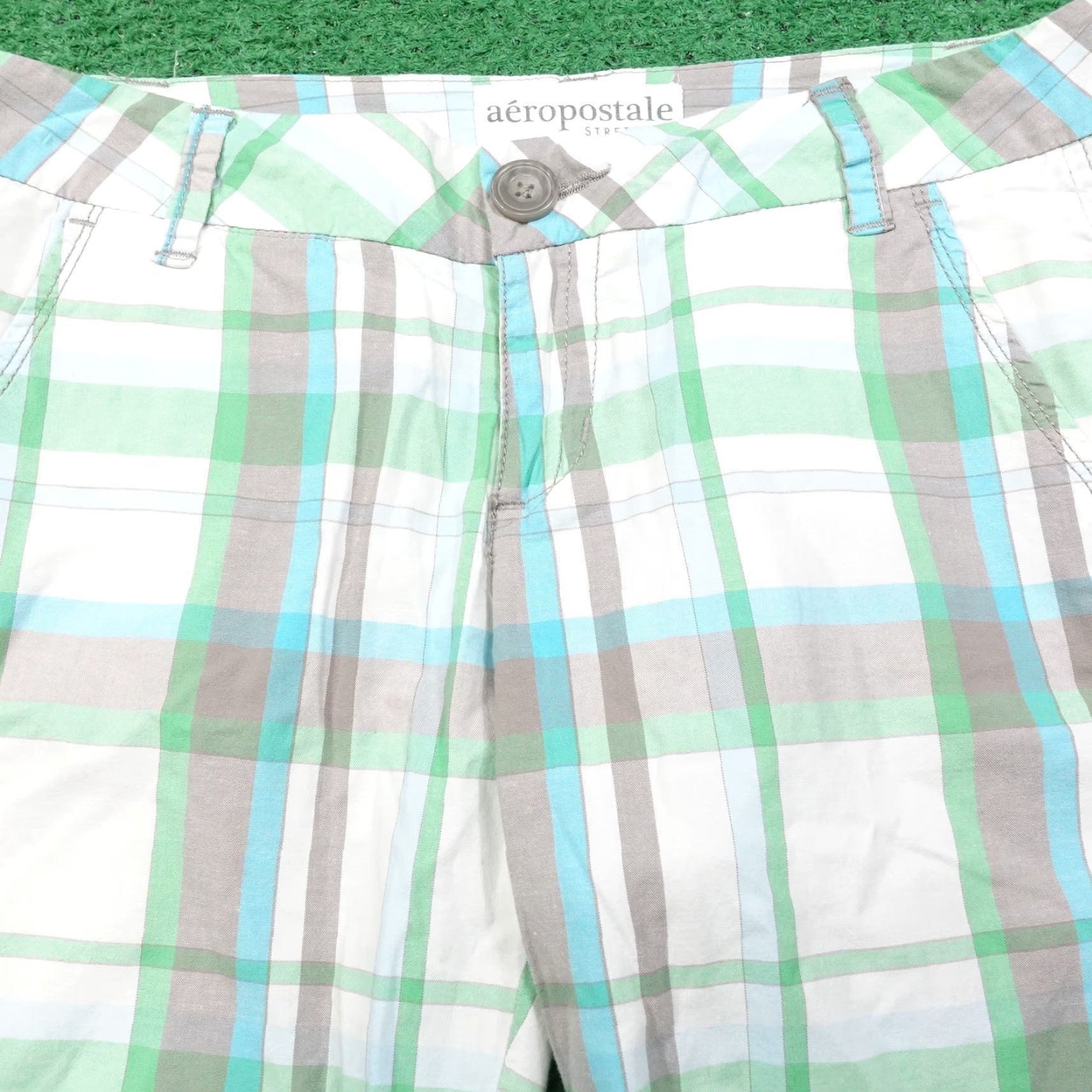 Aeropostale Vintage AeroPOSTALE Women's Cotton Blend Plaid Flat Front Chino Shorts Size 4 Casual Summer Size 27" / US 4 / IT 40 - 2 Thumbnail