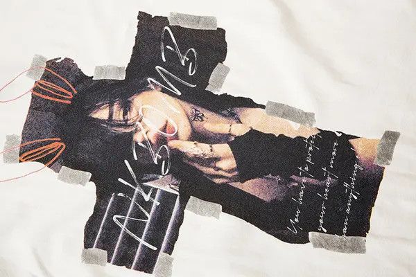Japanese Brand Kan Fashion cross anime girl print men's loose t-shirt Size US L / EU 52-54 / 3 - 5 Thumbnail