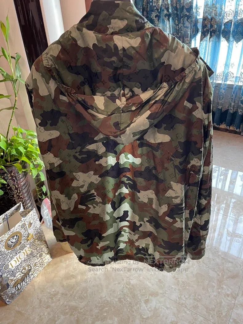 Louis Vuitton Louis Vuitton Full logo design jacket Size US S / EU 44-46 / 1 - 3 Thumbnail