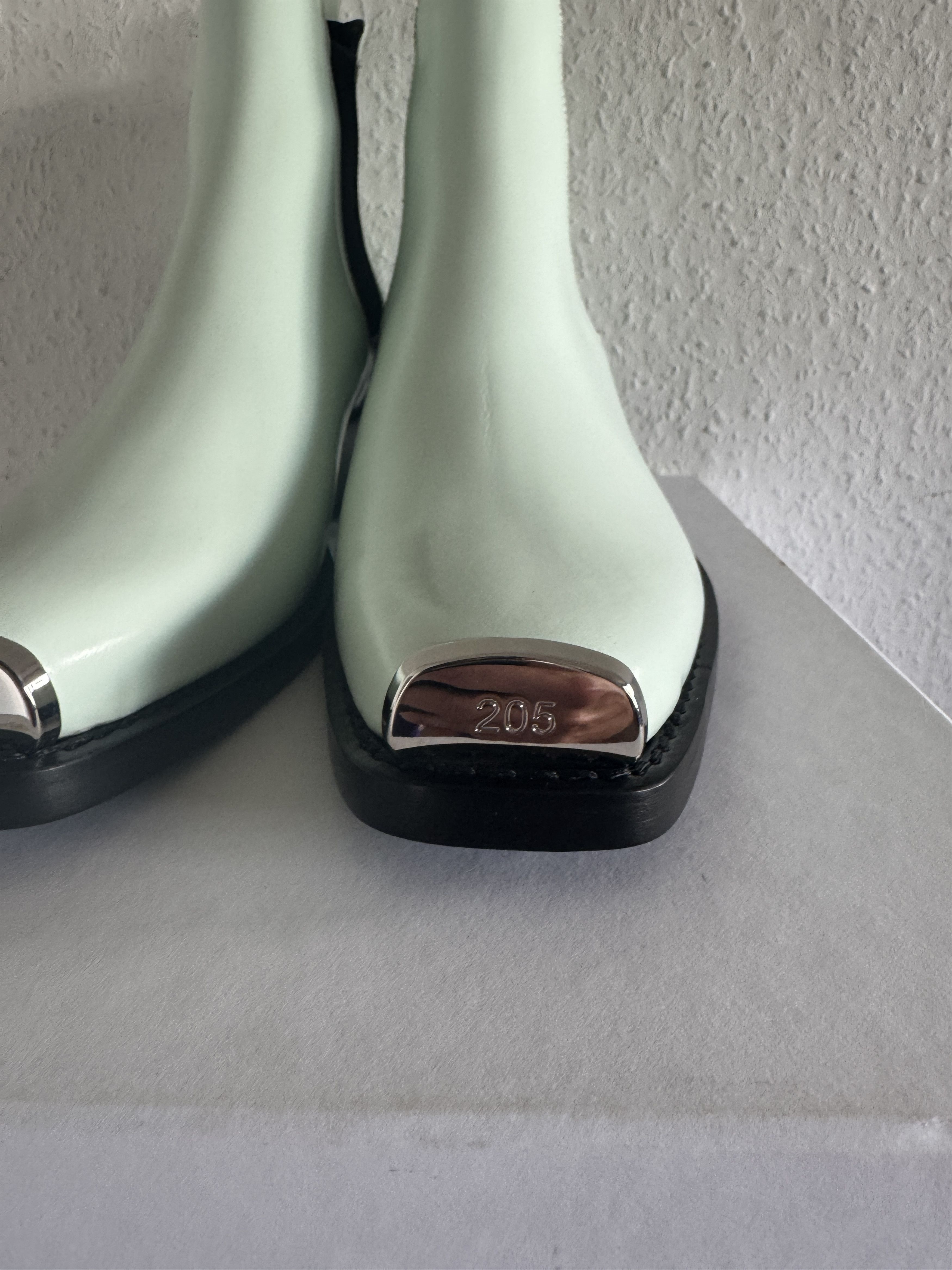 Calvin Klein 205W39NYC Baby Blue Leather Chelsea Boot Size US 11 / EU 44 - 7 Thumbnail