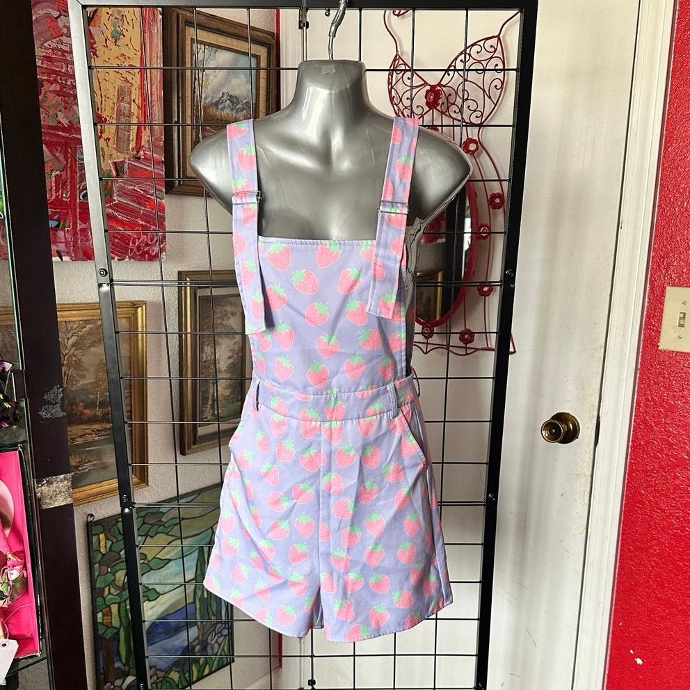 Other in control purple strawberry print overalls shorts Size 26" / US 2 / IT 38 - 1 Thumbnail