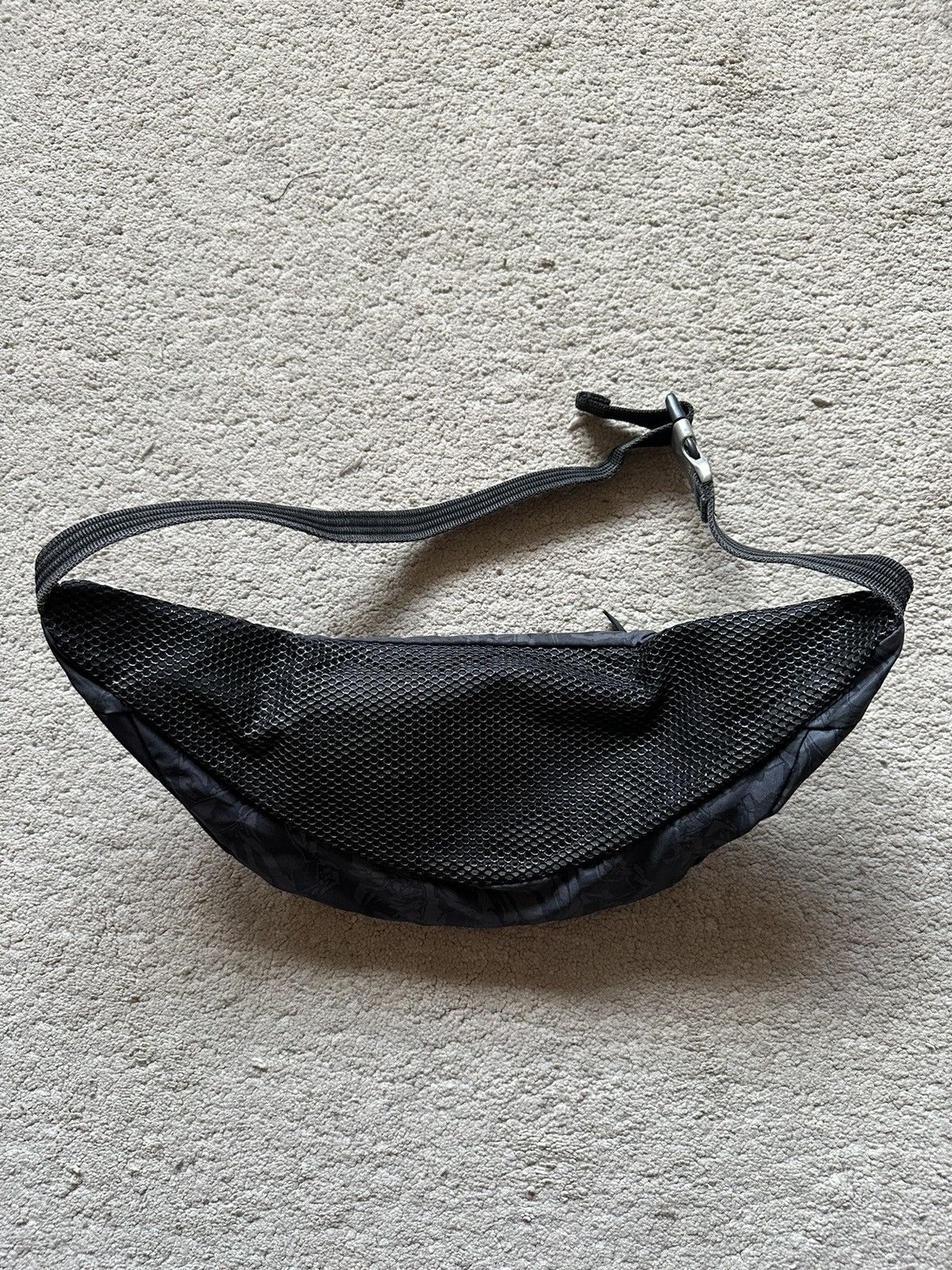 Undercover SS2001 Chaotic Discord Waist / Sling Bag Size ONE SIZE - 11 Thumbnail