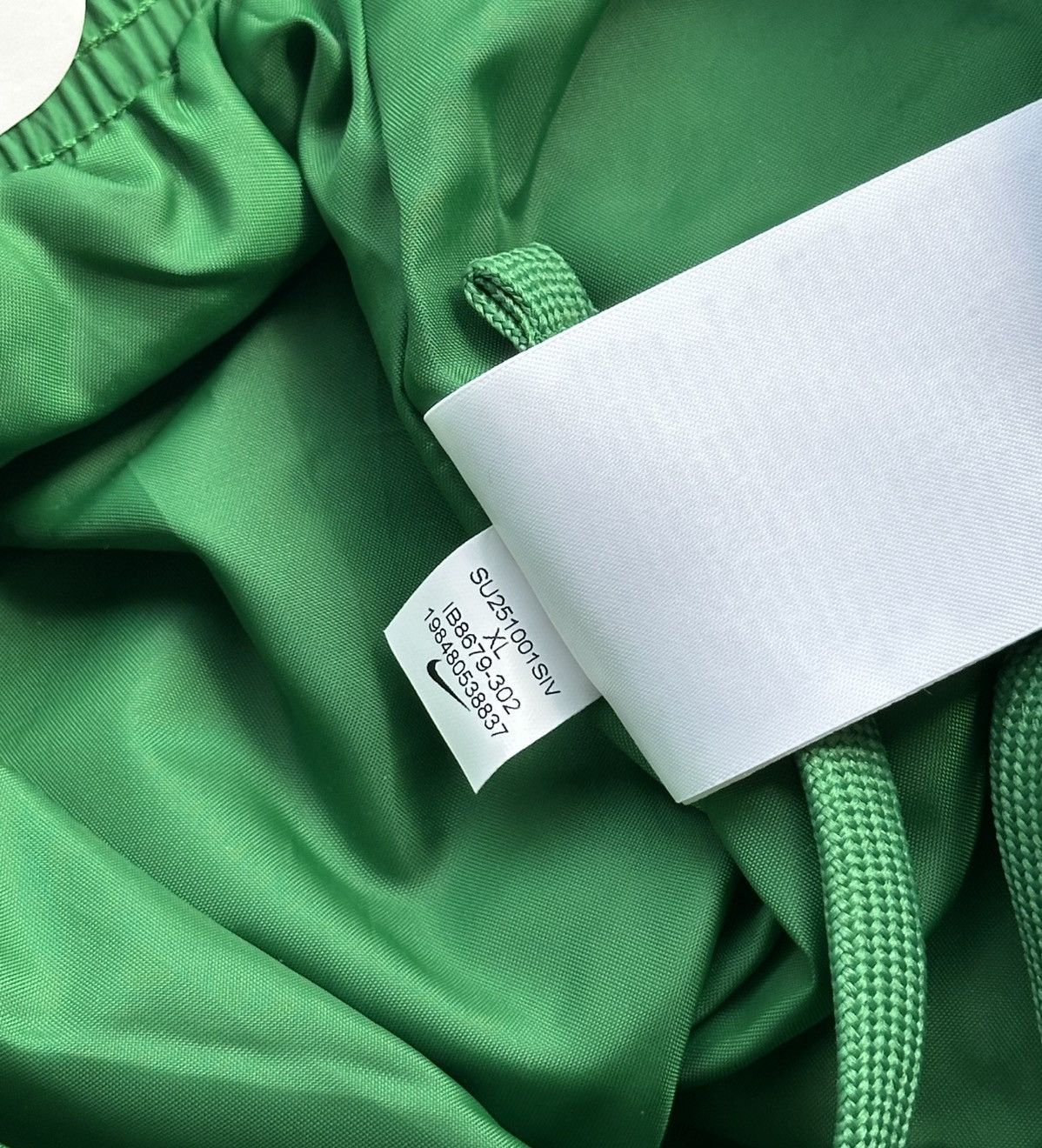 Nike Nike Air Plus TN Shorts Green Men's Size XL Standard Fit New Size US 36 / EU 52 - 9 Thumbnail