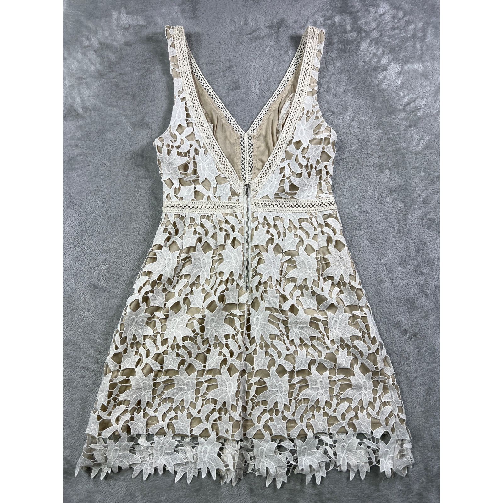 Other Lace Mini Dress Small White Coastal Cowgirl Boho V Neck Size S / US 4 / IT 40 - 6 Thumbnail
