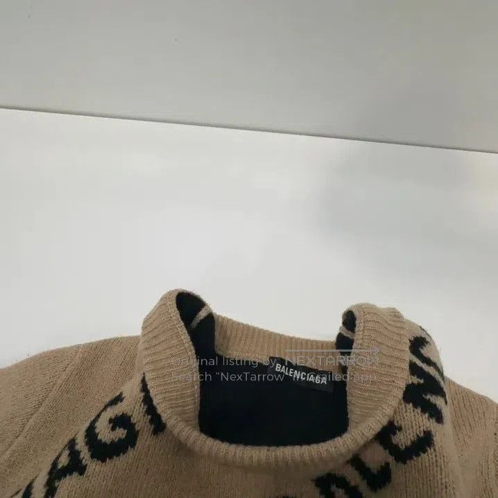 Balenciaga Balenciaga Logo Knit Sweater for Men, Brown. Size US XS / EU 42 / 0 - 6 Thumbnail
