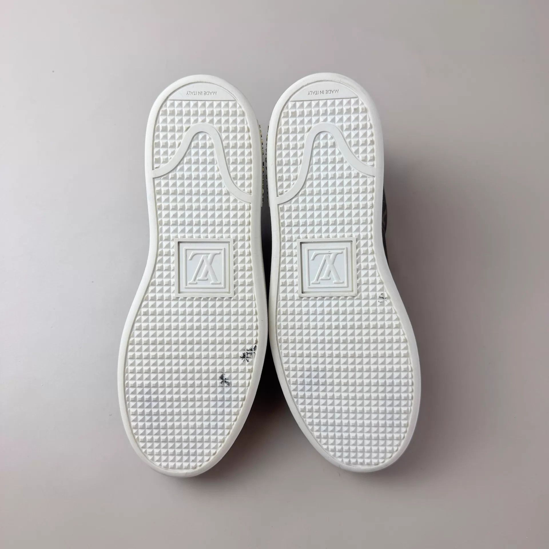Louis Vuitton LV black brown monogram sneakers 35.5 Size US 5 / IT 35 - 6 Thumbnail