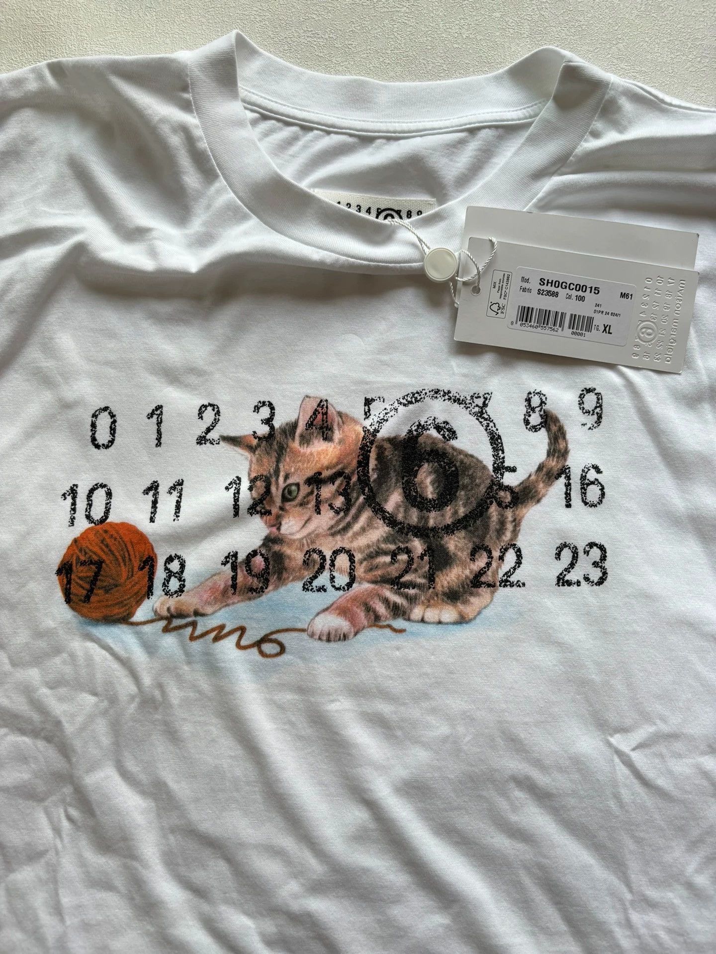 Maison Margiela MM6 Maison Margiela Digital Cat Logo Short sleeve Size US XL / EU 56 / 4 - 6 Thumbnail