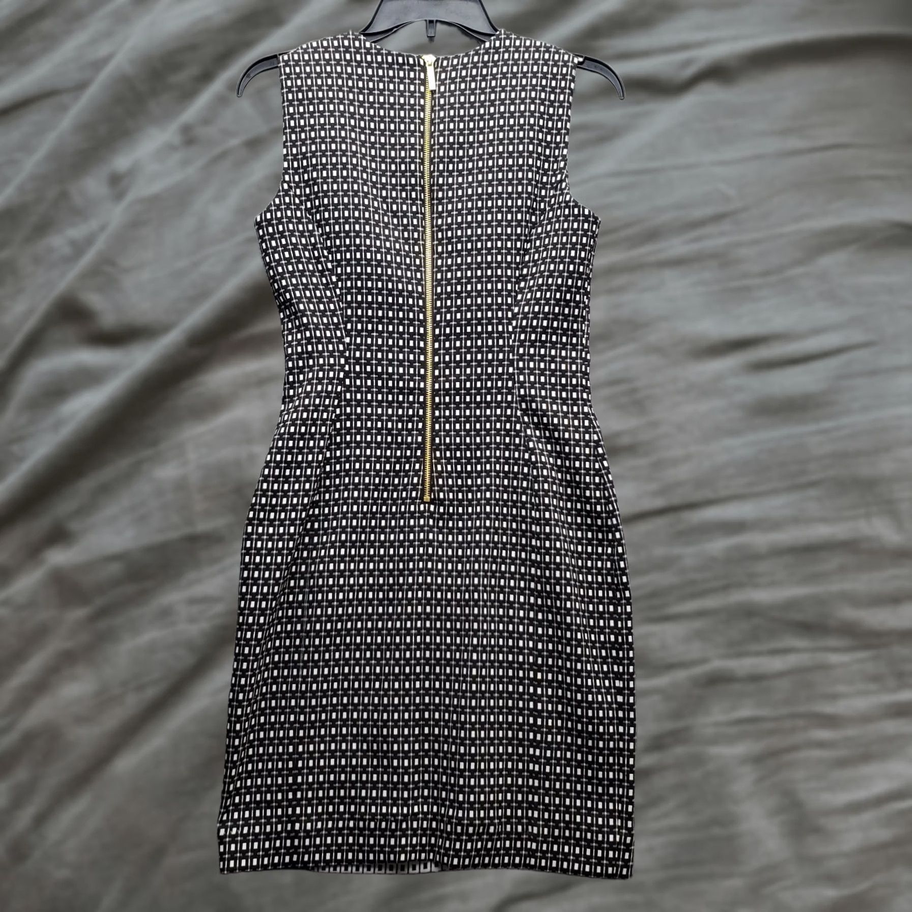 Calvin Klein Calvin Klein Womens Sheath Dress 4 Multi Geometric Contrast Stretch Back Zip Midi Sleeveless Round Neck Size S / US 4 / IT 40 - 1 Thumbnail