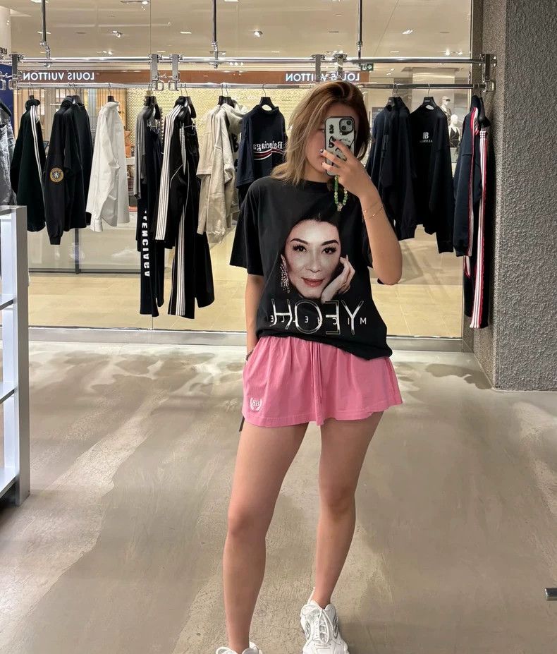 Balenciaga Balenciaga Portrait printed short sleeve T-shirt Size US M / EU 48-50 / 2 - 8 Thumbnail