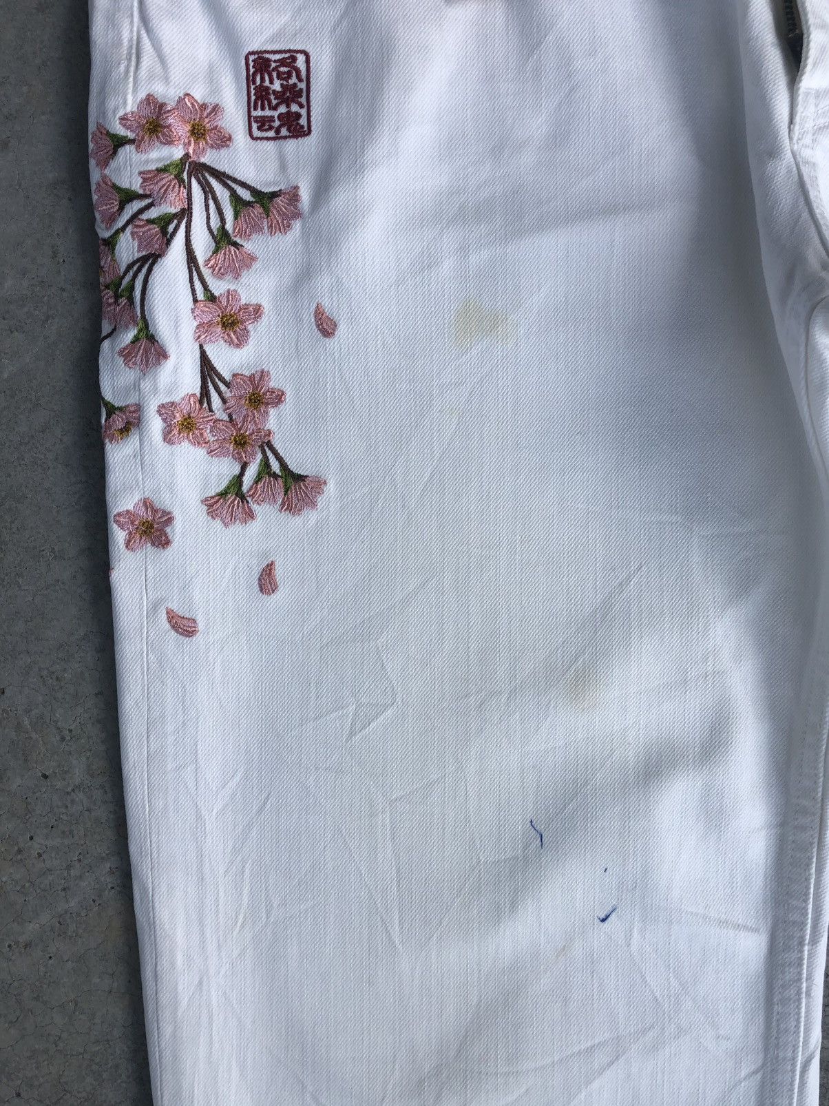 Karakuri Tamashii Karakuri Tamashii Embroidered Jeans Koi Size US 36 / EU 52 - 14 Thumbnail