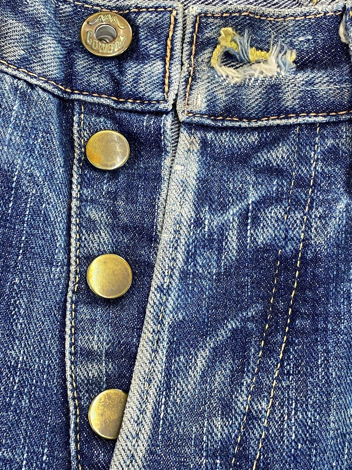 Japanese Brand Japanese Brand Whiskered & Faded Wash Style Wide Fit Jeans Size US 30 / EU 46 - 11 Thumbnail