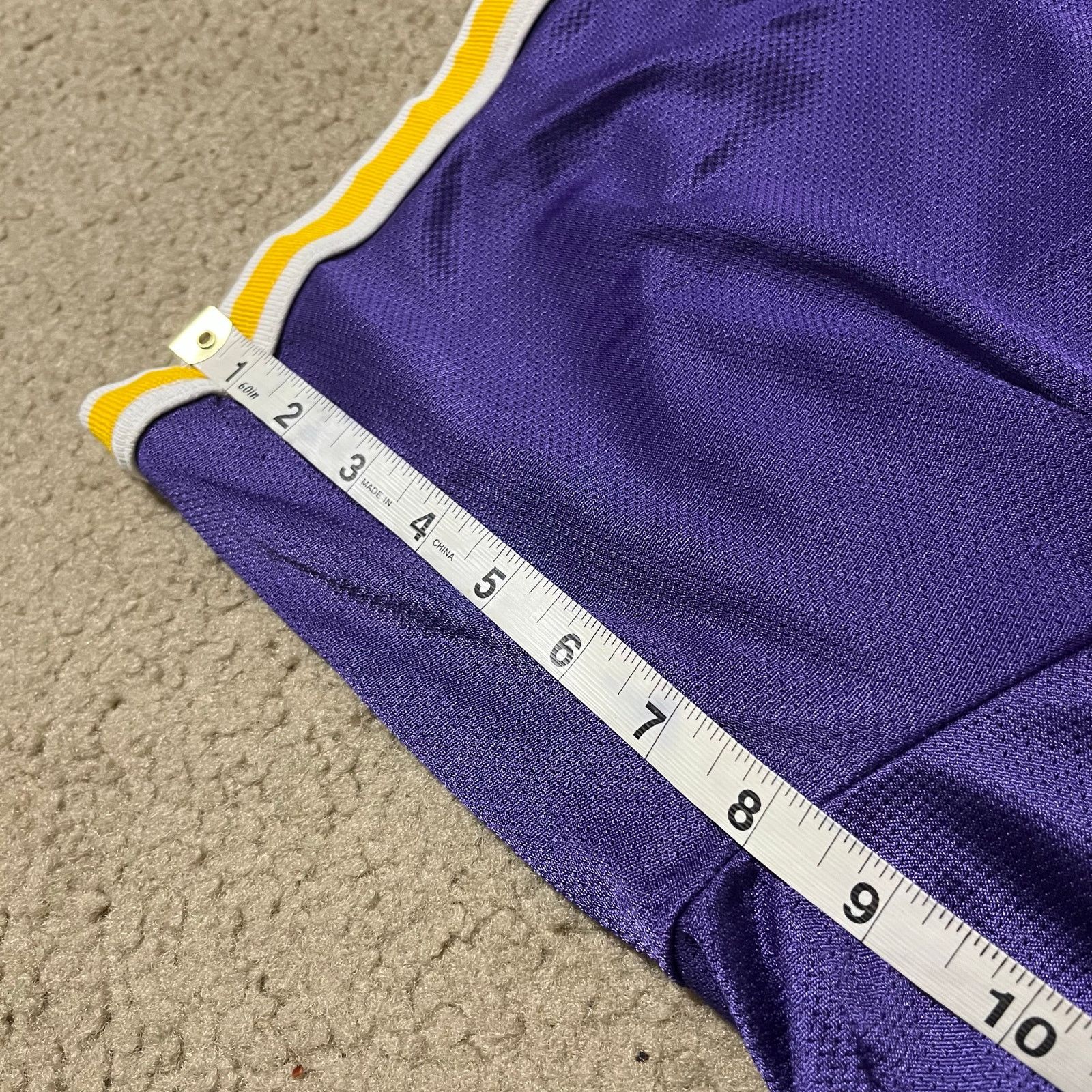 Champion Vintage 80s 90s Champion X Los Angeles Lakers B-Ball Shorts Size US 31 - 8 Thumbnail