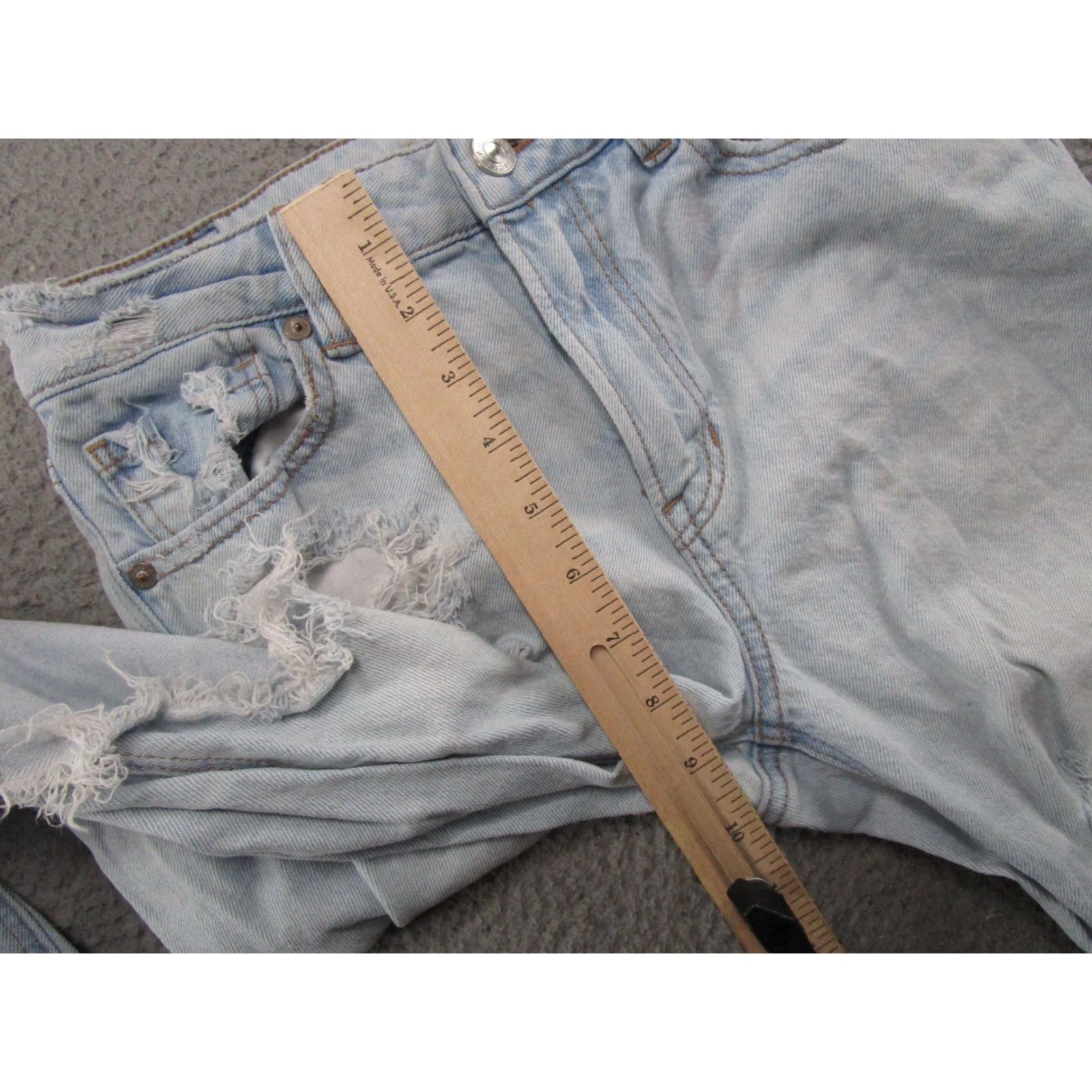 American Eagle Outfitters VINTAGE American Eagle Strigid Distressed Thrashed Denim Mom Jeans Women's Size 2 Size 26" / US 2 / IT 38 - 7 Thumbnail