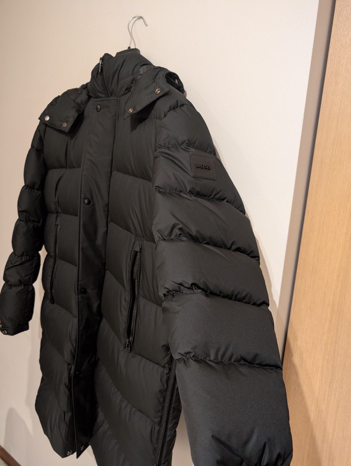 Hugo Boss BOSS Down Jacket – Size 52 – Brand New, Never Worn Size US L / EU 52-54 / 3 - 3 Thumbnail