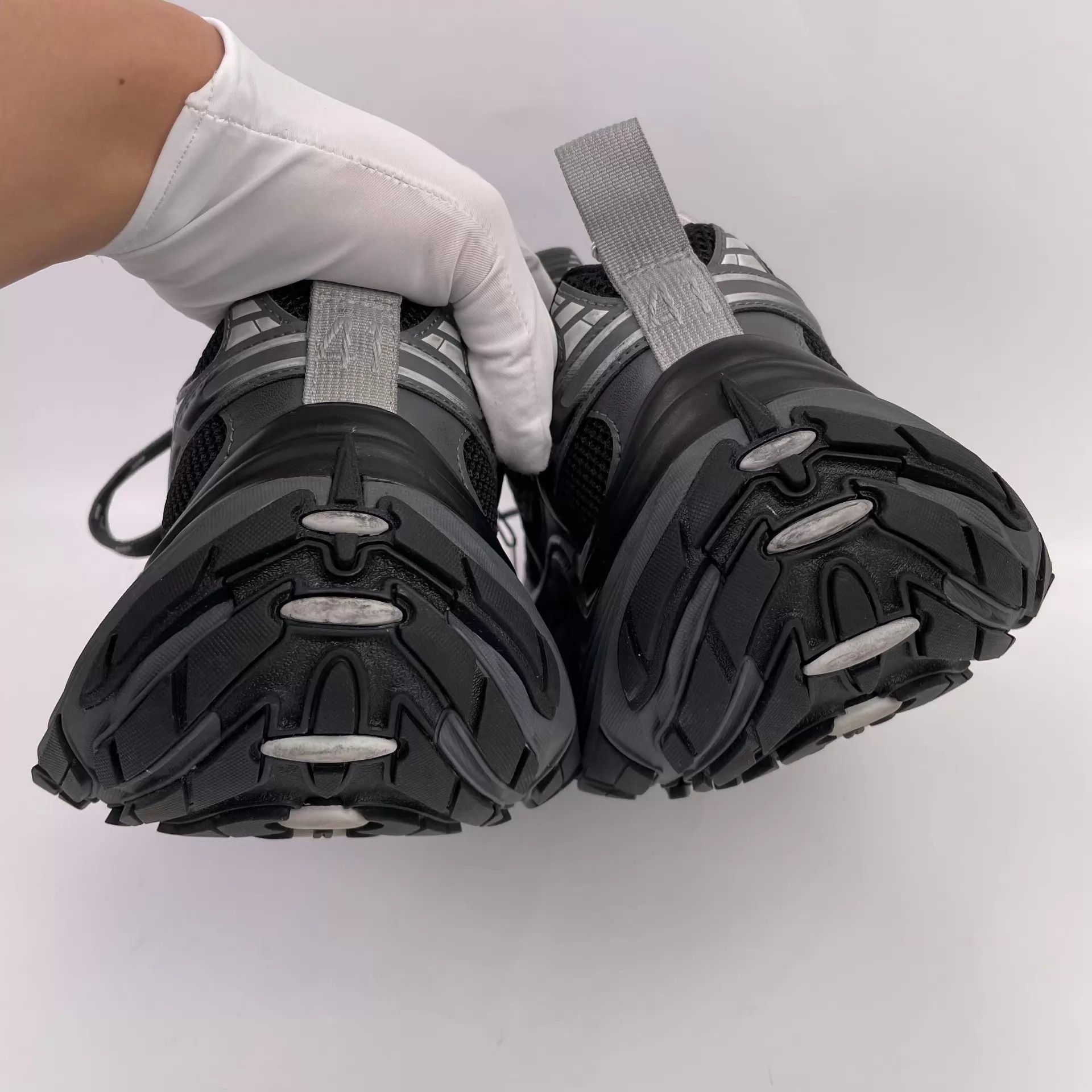 Balenciaga Balenciaga Men's Gray 41 Sneakers S Full Set Ticket Size US 8 / EU 41 - 4 Thumbnail