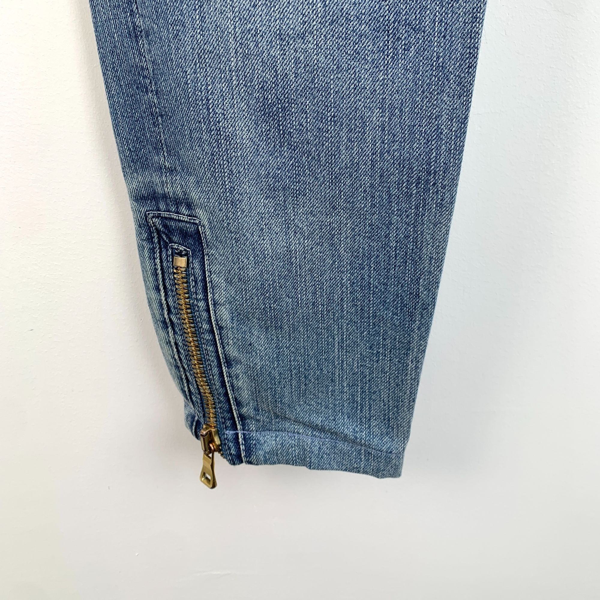 Balmain Balmain Blue Distressed Denim Trousers W/ Zipper Details & P Size 40" / US 18 - 4 Thumbnail