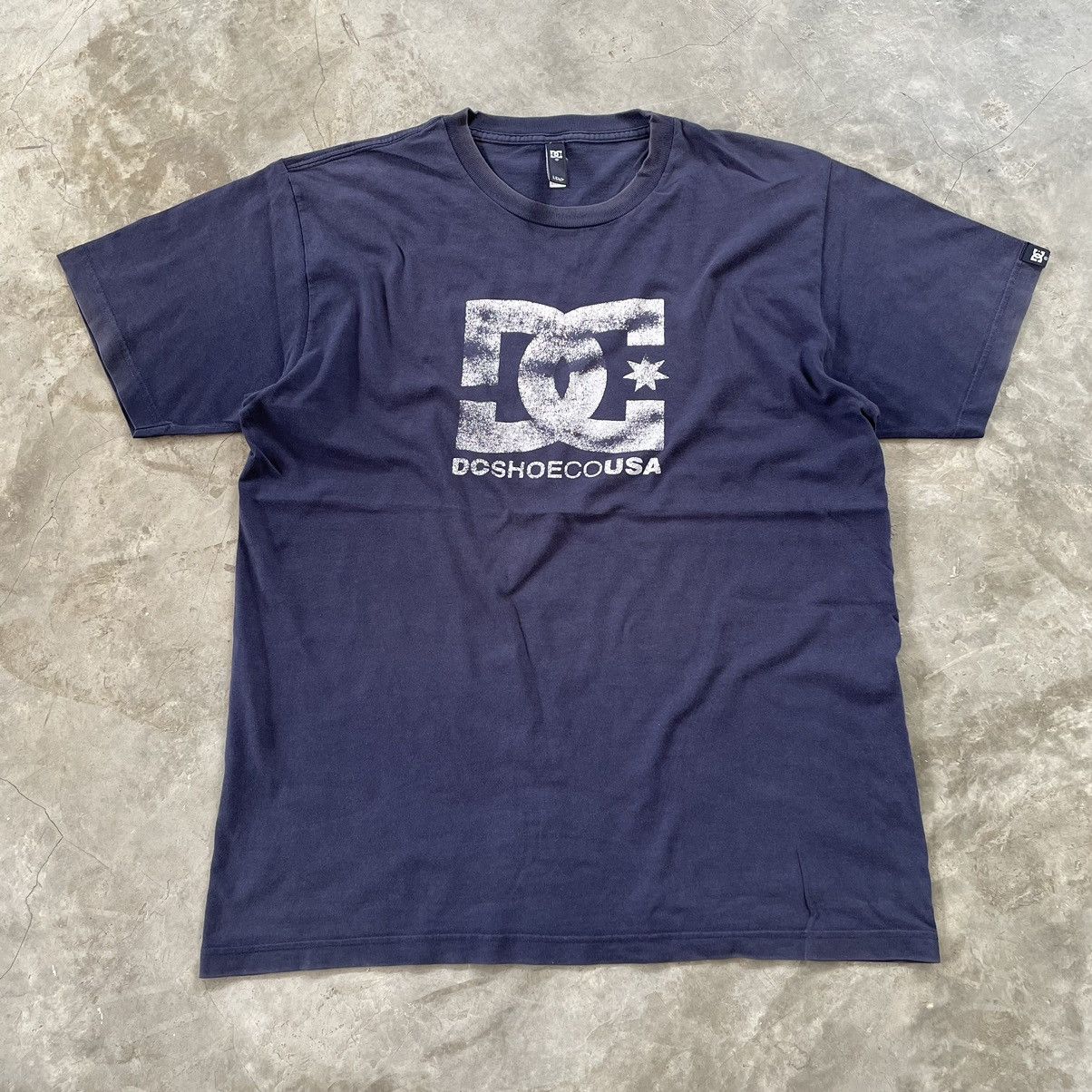 image of Skategang x Vintage Y2K Dcshoe Big Logo T-Shirt in Navy, Men's (Size Large)